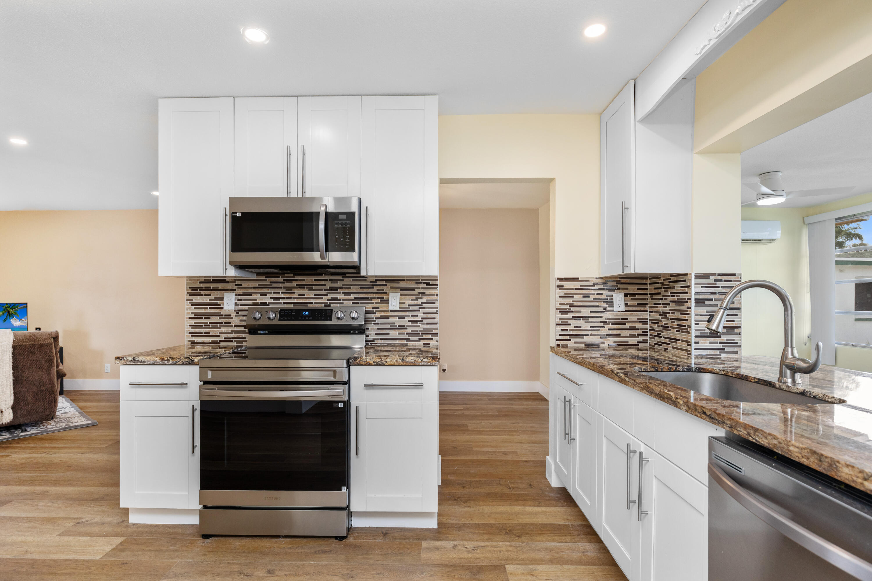 MAINLANDS OF TAMARAC LAKES - Residential