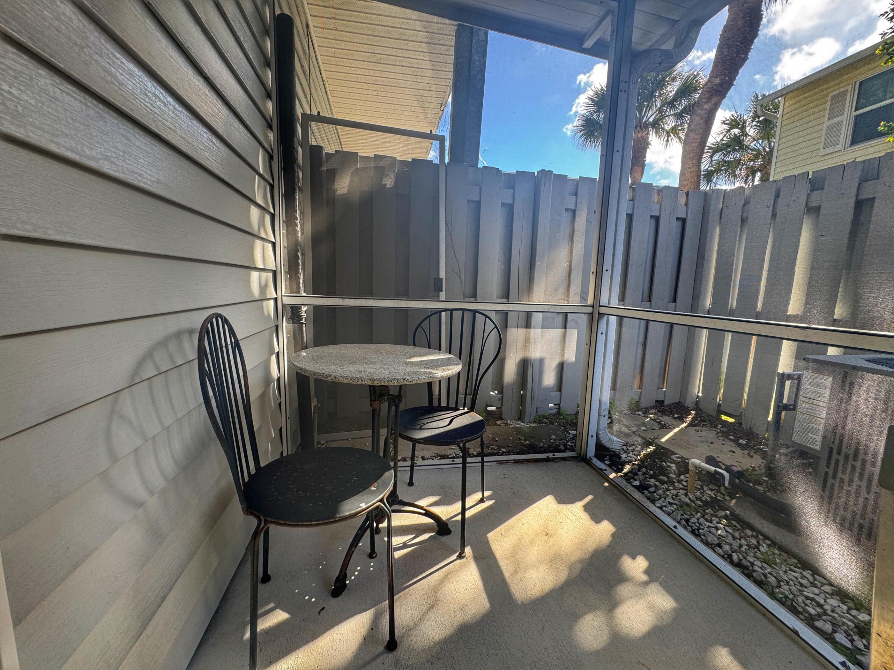 Edge water townhomes - Residential