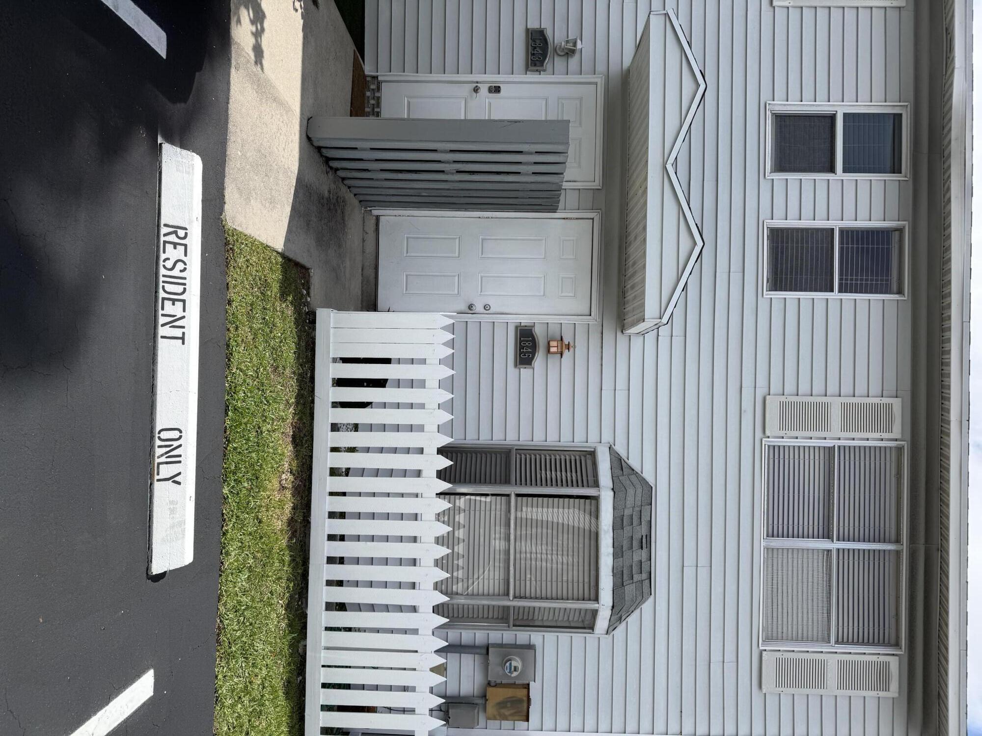 Edge water townhomes - Residential