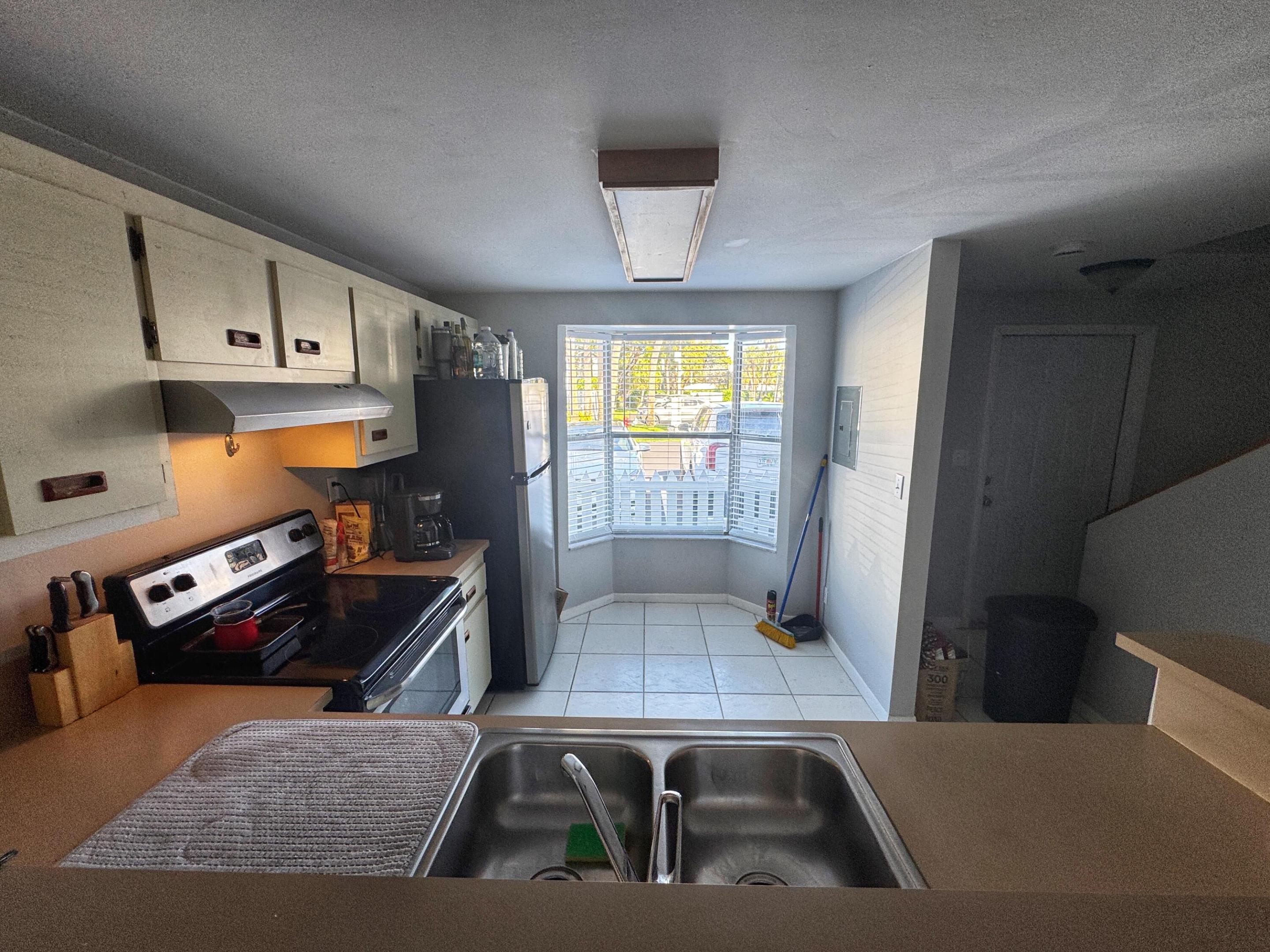 Edge water townhomes - Residential