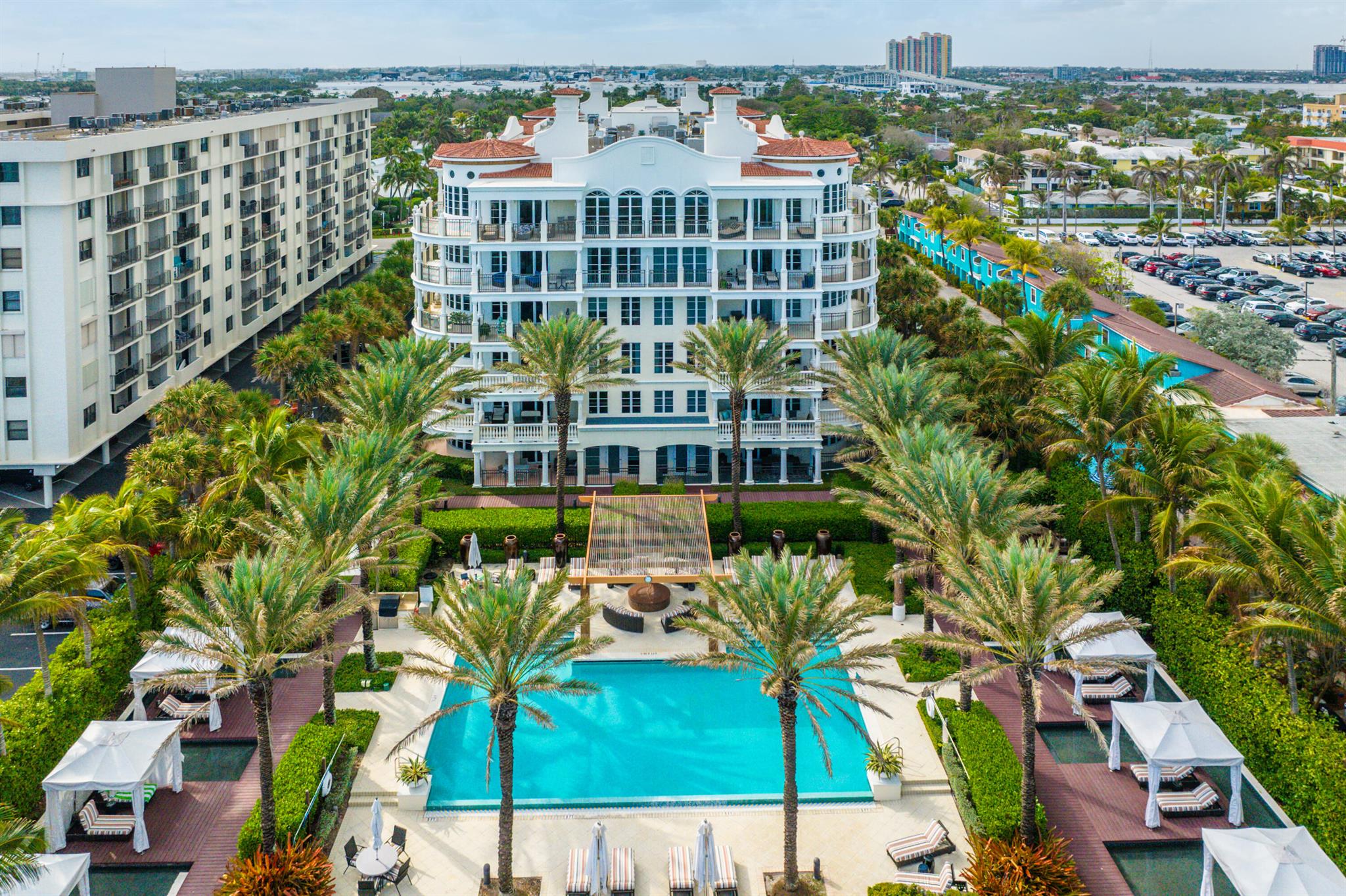 DOLCE VITA CONDO - Residential