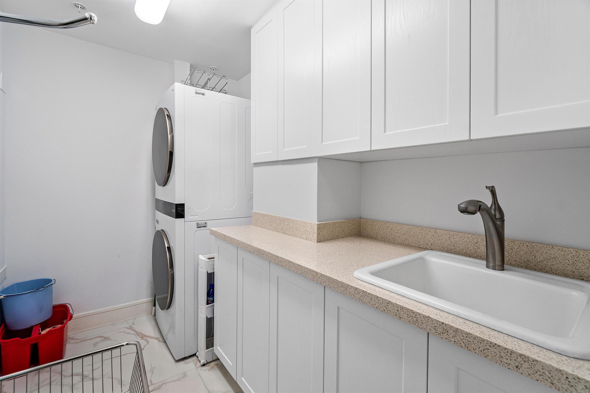 DOLCE VITA CONDO - Residential