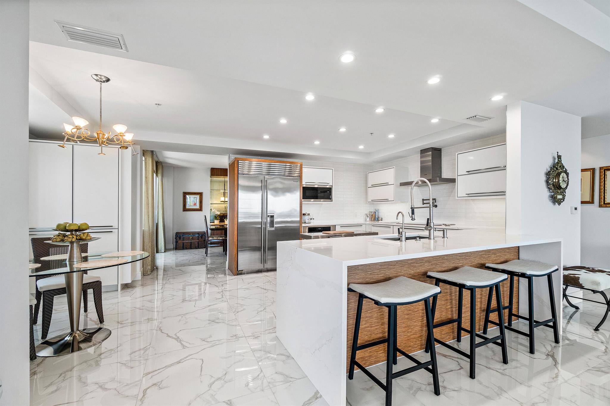 DOLCE VITA CONDO - Residential