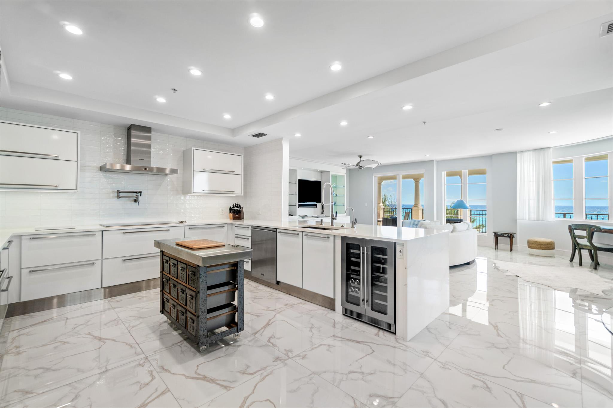 DOLCE VITA CONDO - Residential