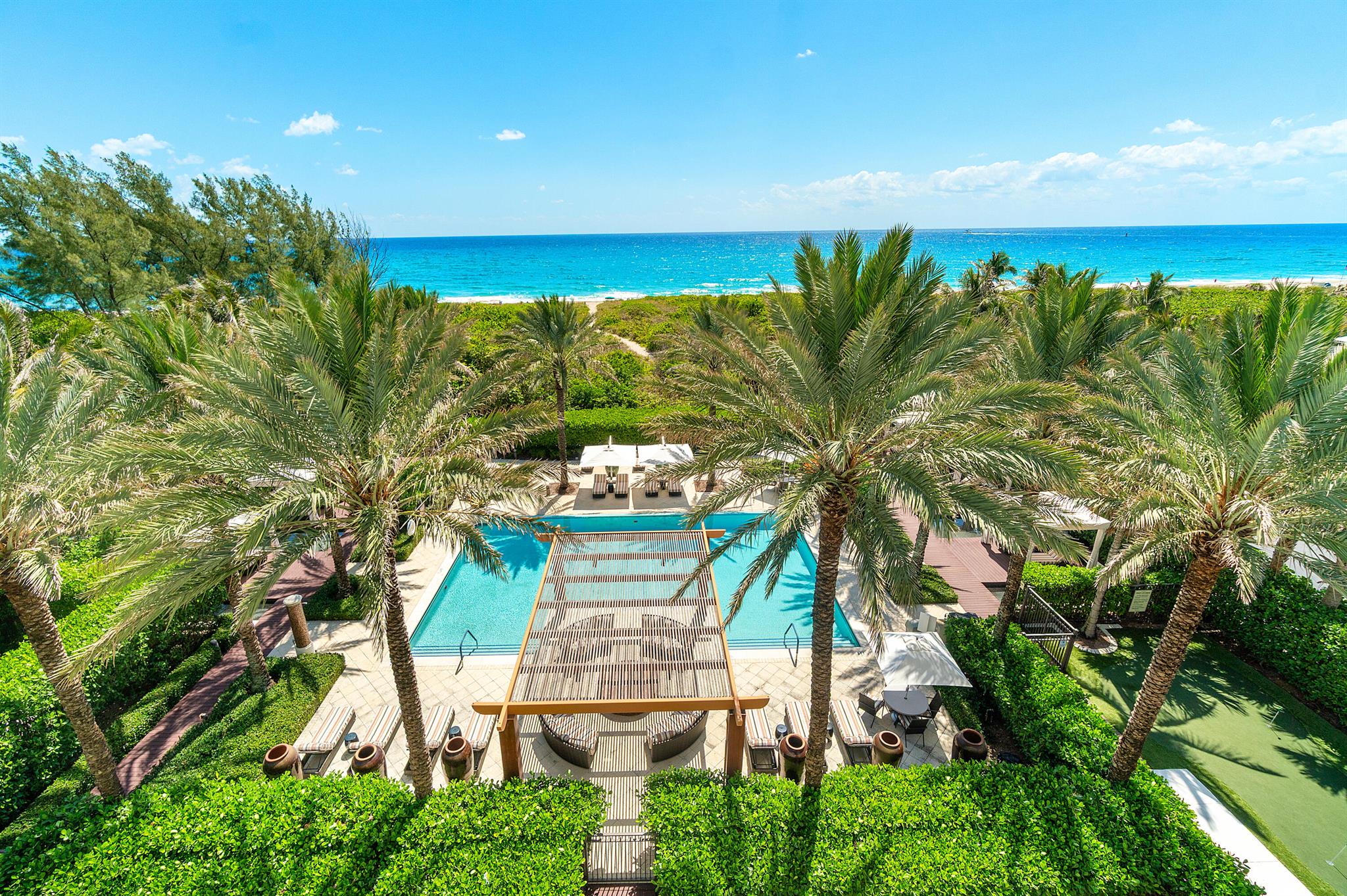 DOLCE VITA CONDO - Residential