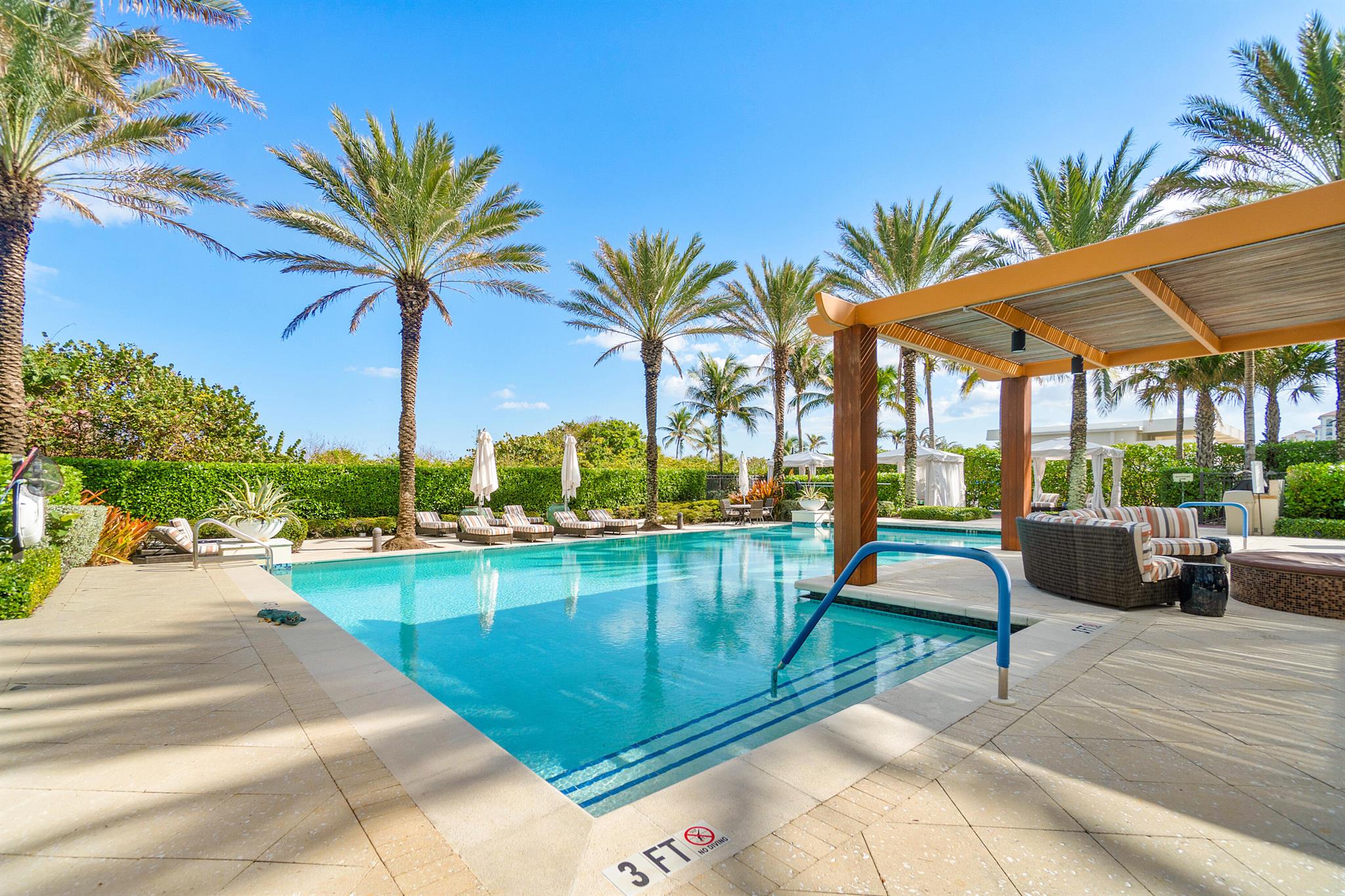 DOLCE VITA CONDO - Residential