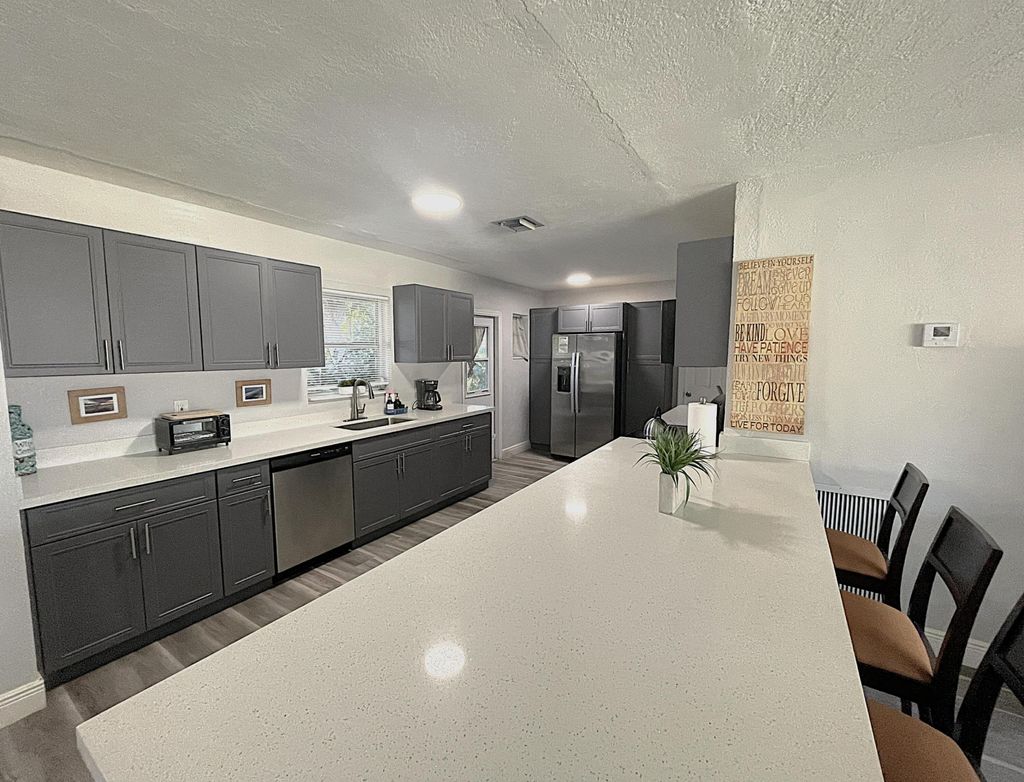 Photo of 602 NW 2nd Street, Delray Beach, FL 33444 (MLS # R11153775)