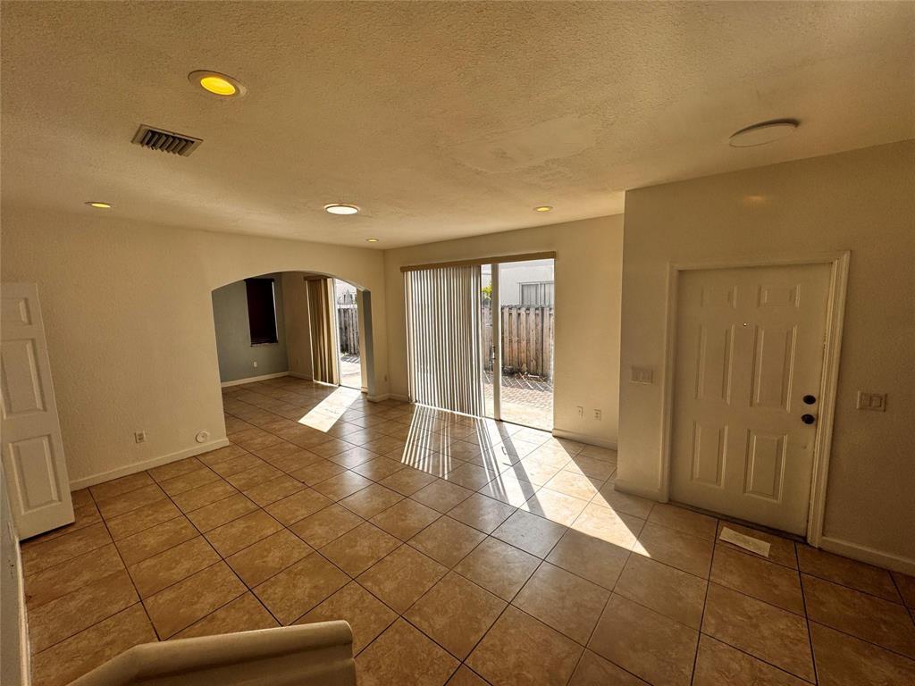 VILLAS AT NAUTICA THREE CONDO - Residential Lease