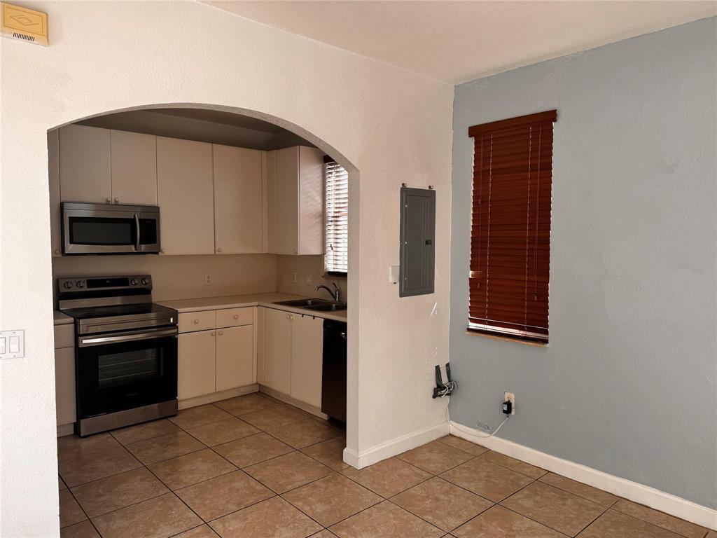 VILLAS AT NAUTICA THREE CONDO - Residential Lease