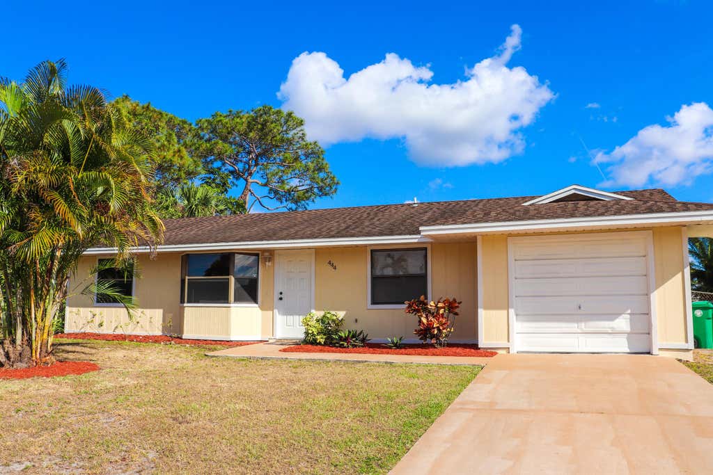 Photo of 444 SW Meadow Terrace, Port Saint Lucie, FL 34984 (MLS # R10986446)