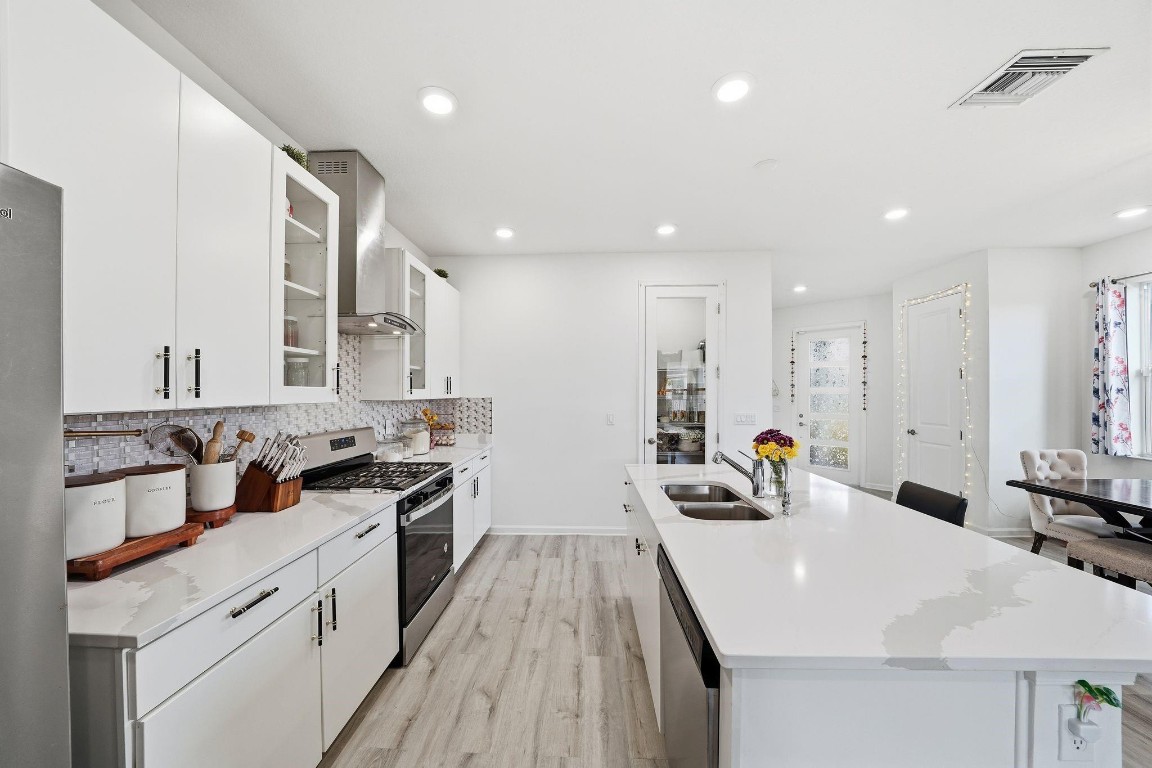 EMERY II - Residential