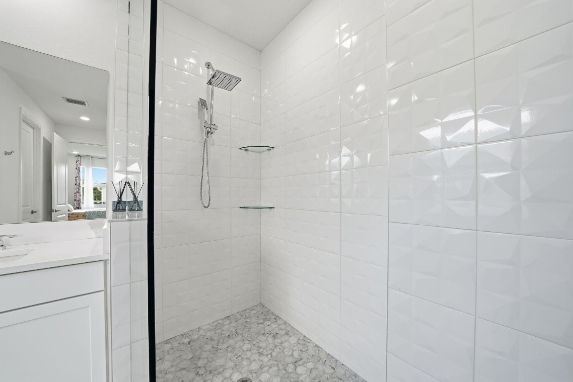 EMERY II - Residential