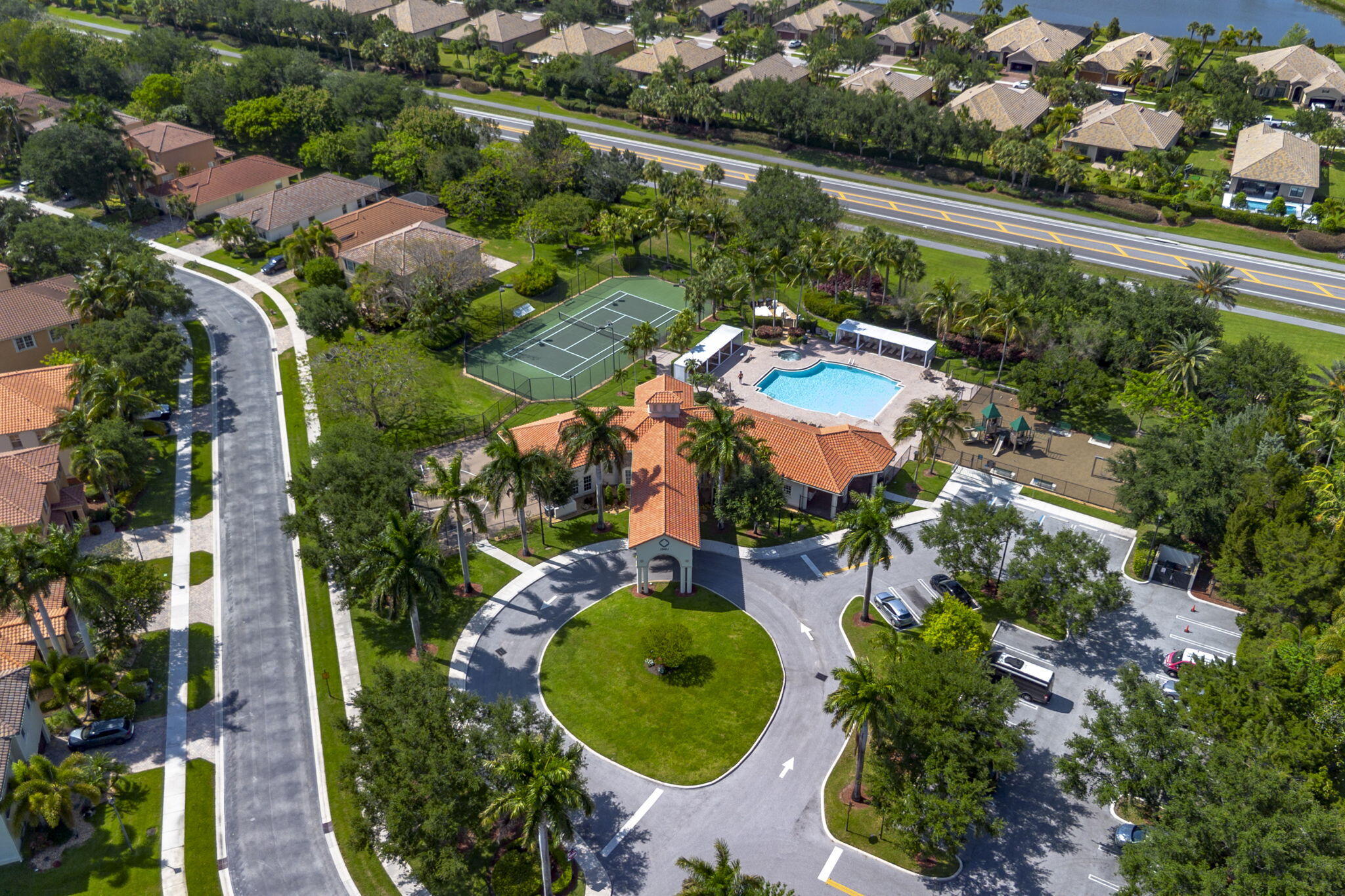 OAKMONT ESTATES - Residential