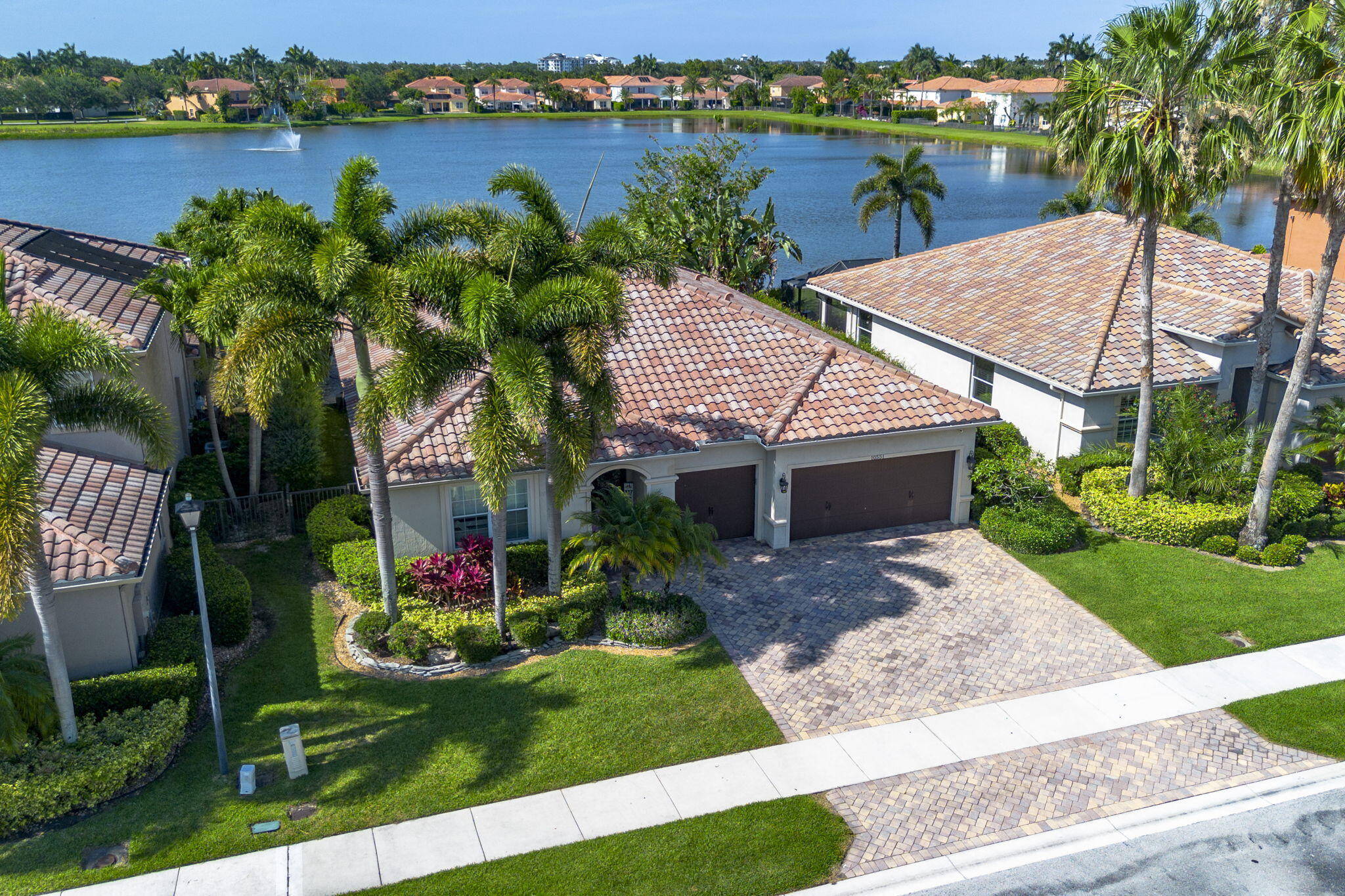 OAKMONT ESTATES - Residential