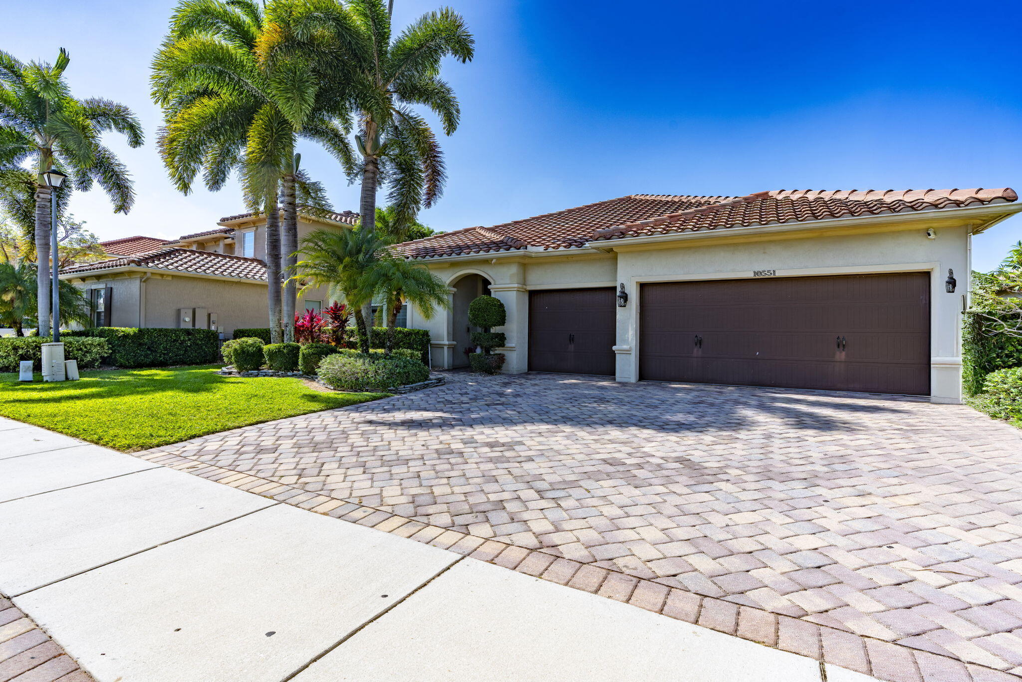 OAKMONT ESTATES - Residential