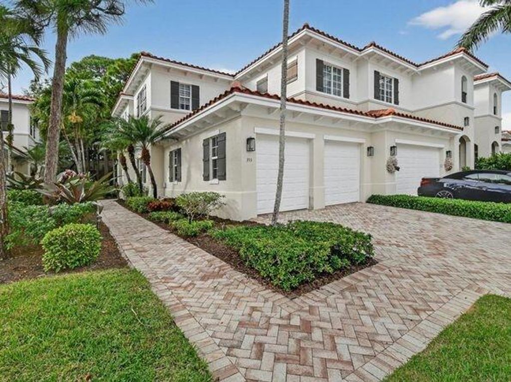 Photo of 353 Chambord Terrace, Palm Beach Gardens, FL 33410 (MLS # B26011482)