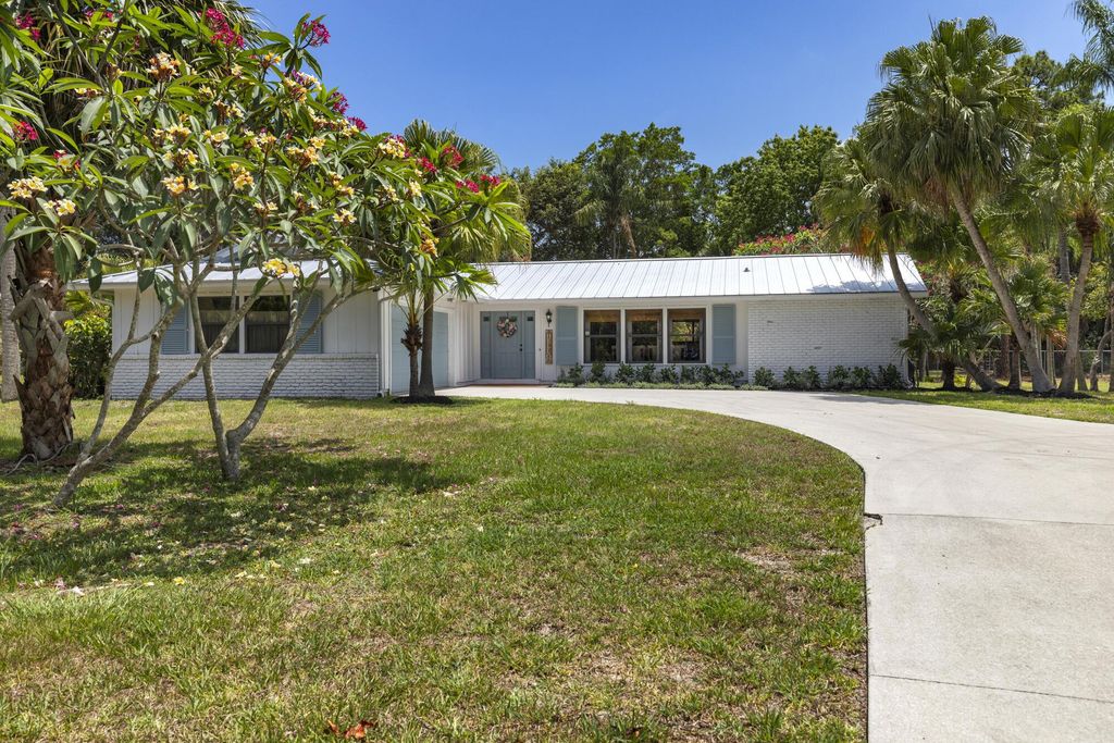 Photo of 4972 S Kay Street, Palm Beach Gardens, FL 33418 (MLS # R11092921)