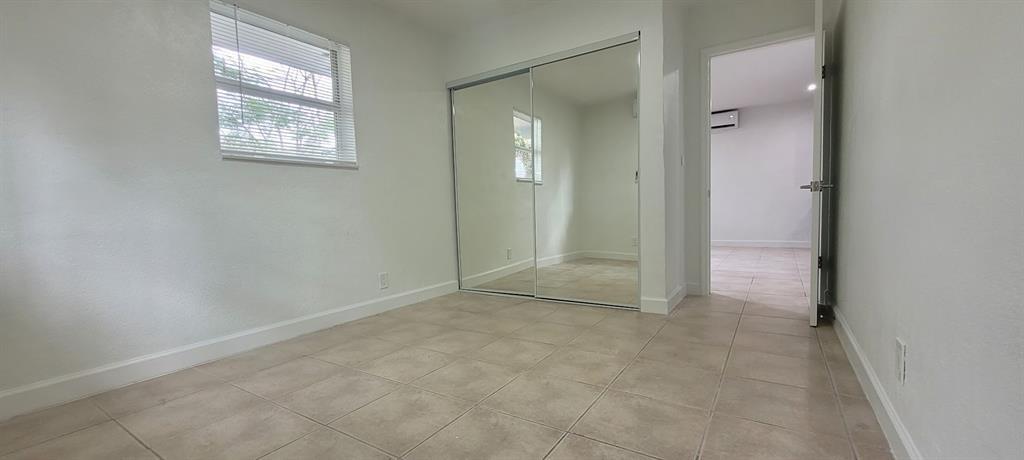 LINCOLN PARK FIFTH ADD AM - Residential Lease