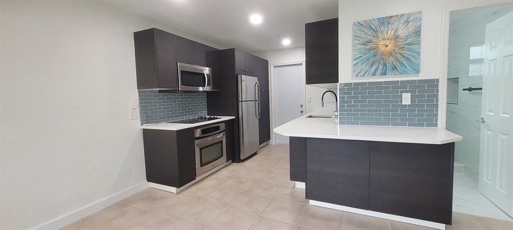 LINCOLN PARK FIFTH ADD AM - Residential Lease