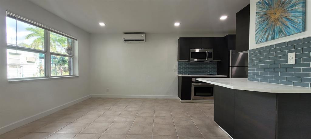 LINCOLN PARK FIFTH ADD AM - Residential Lease