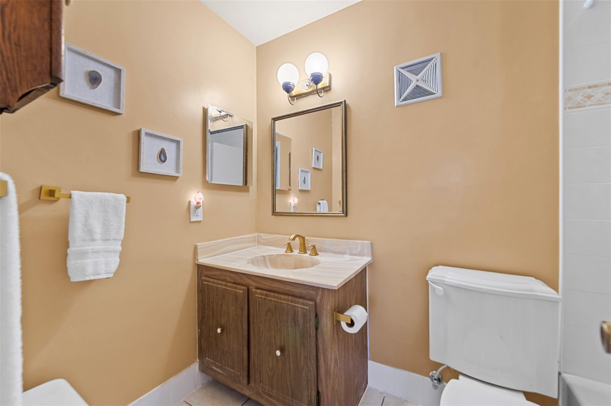 Rokest Condominium - Residential