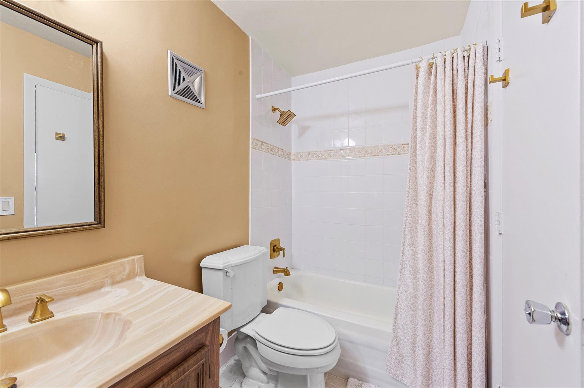 Rokest Condominium - Residential