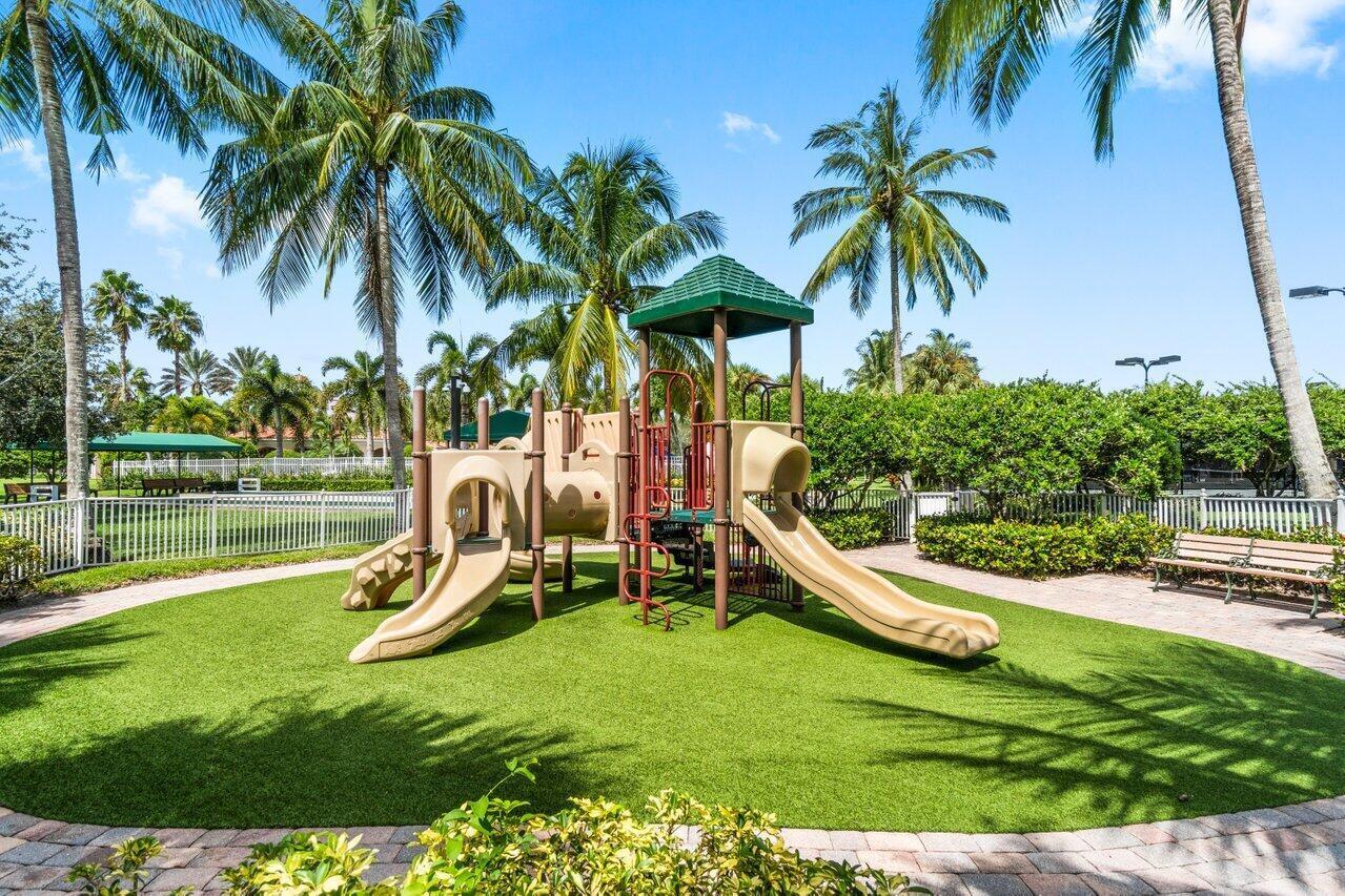 VILLAGEWALK OF WELLINGTON 1 - Residential Lease