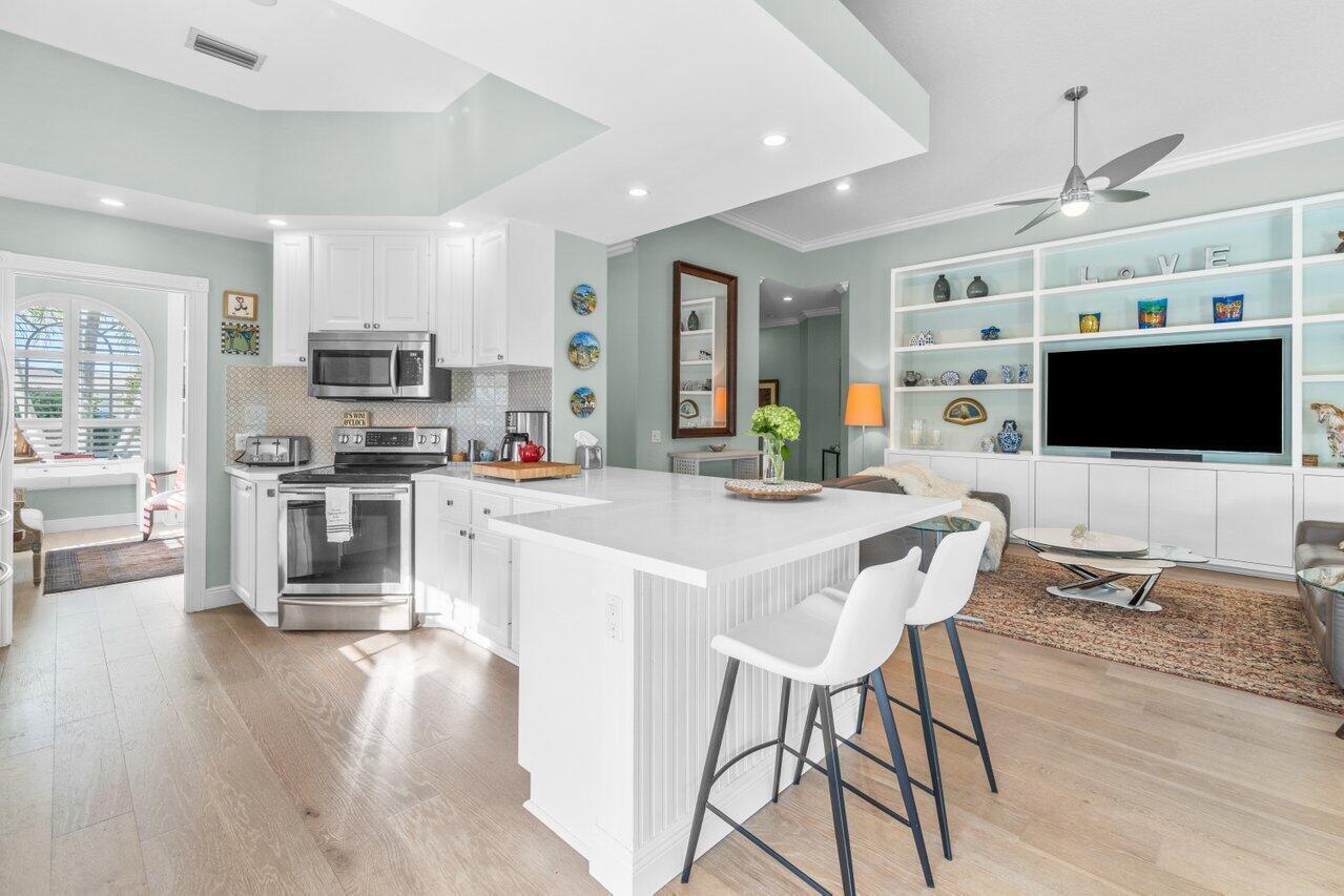 VILLAGEWALK OF WELLINGTON 1 - Residential Lease