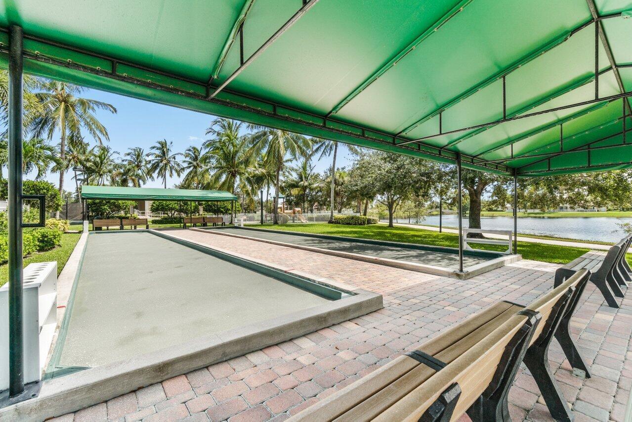 VILLAGEWALK OF WELLINGTON 1 - Residential Lease