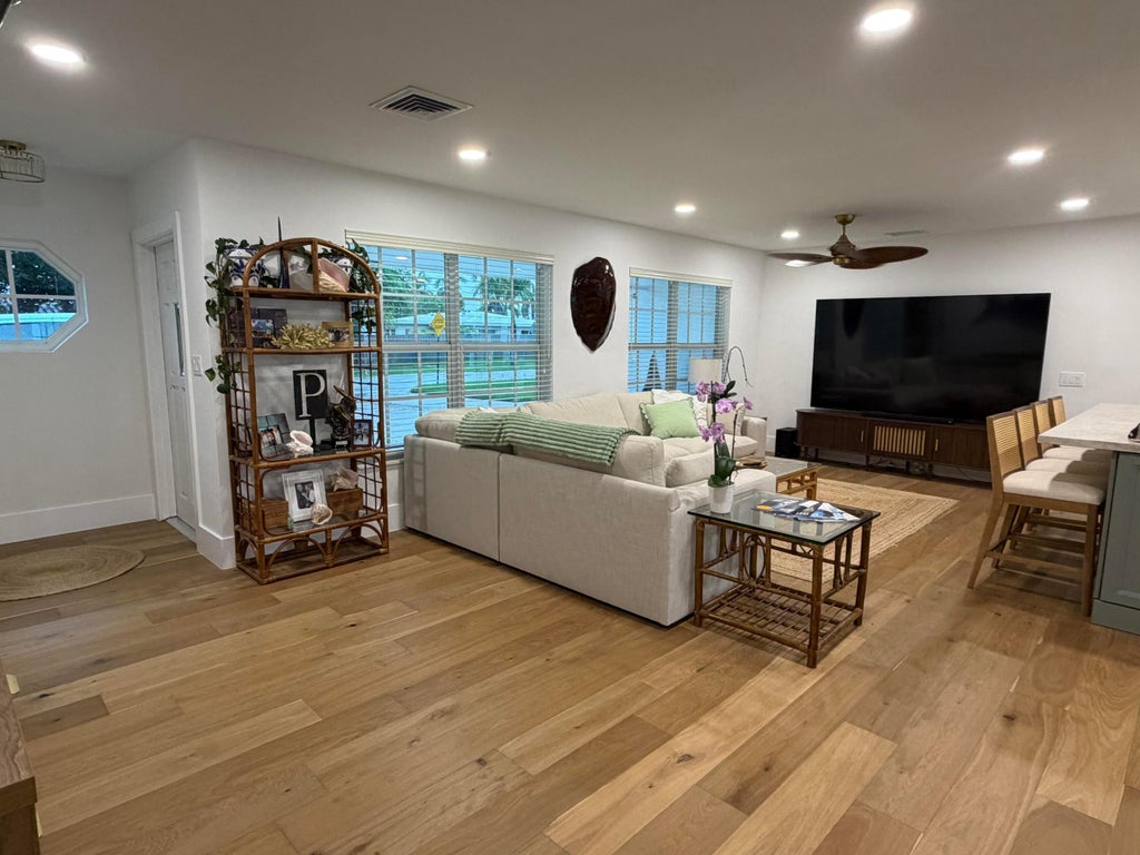 Photo of 1410 SE 12TH Avenue, Deerfield Beach, FL 33441 (MLS # B26078114)