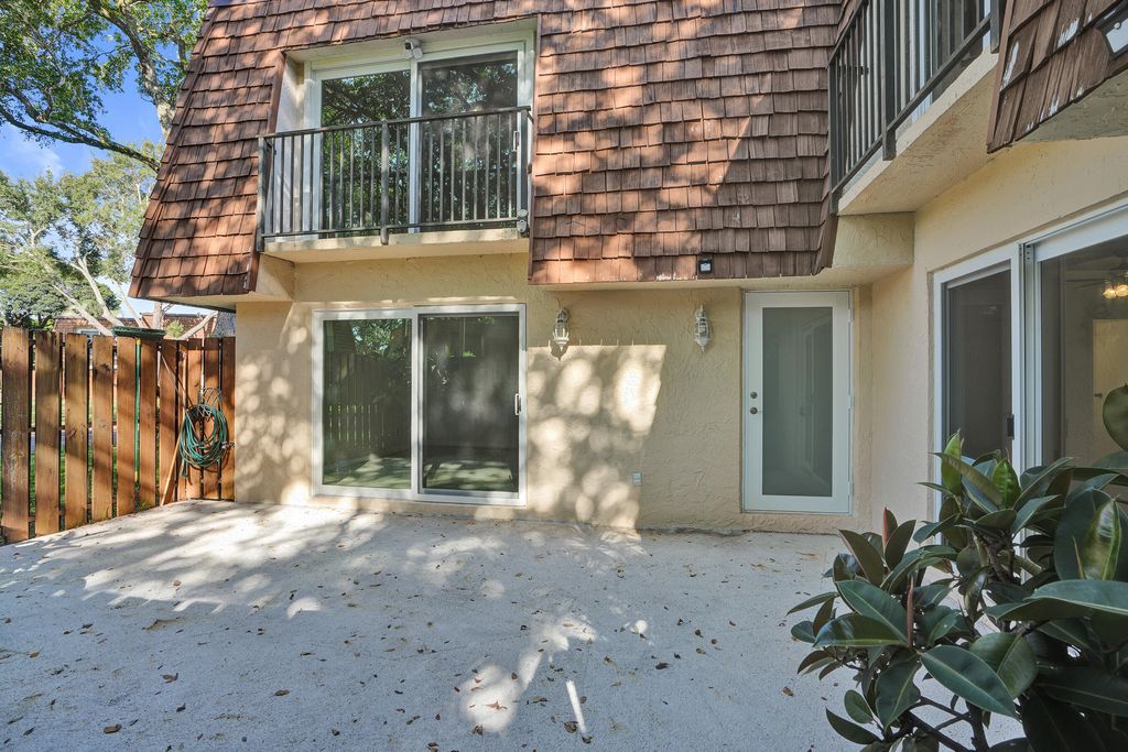 Photo of 9110 SW 22nd Court #D, Davie, FL 33324 (MLS # B26026132)