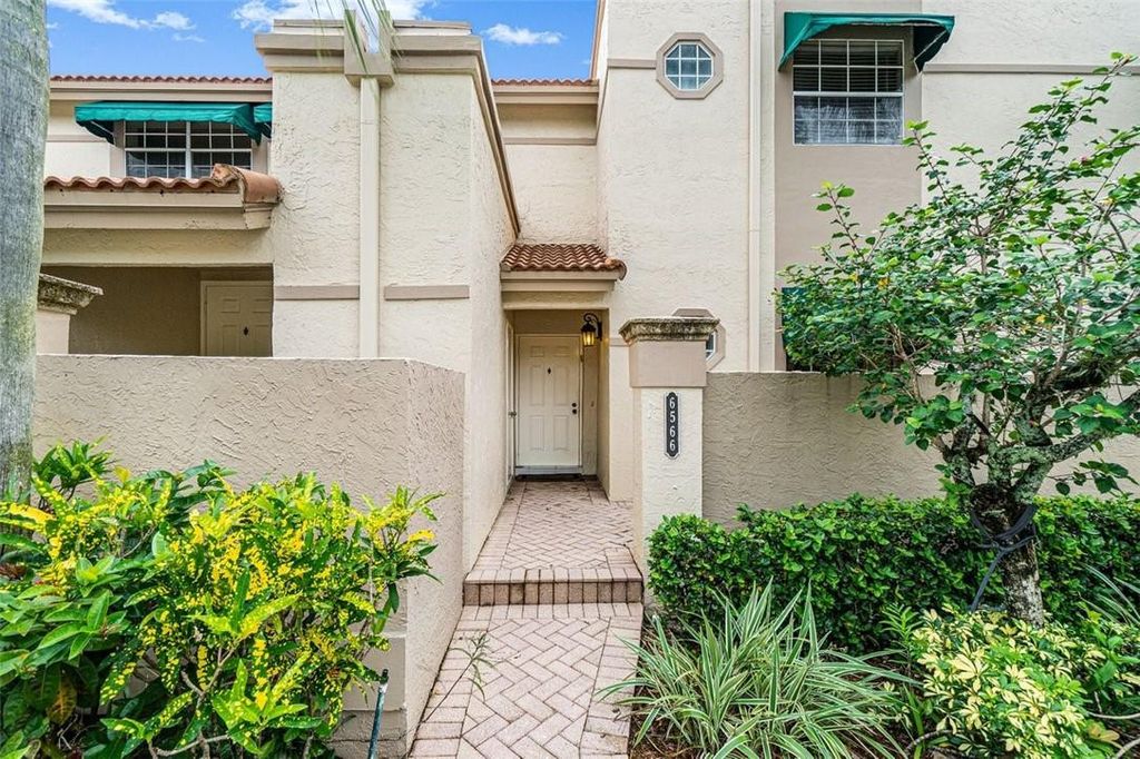 Photo of 6566 Via Regina #6566, Boca Raton, FL 33433 (MLS # F10470651)