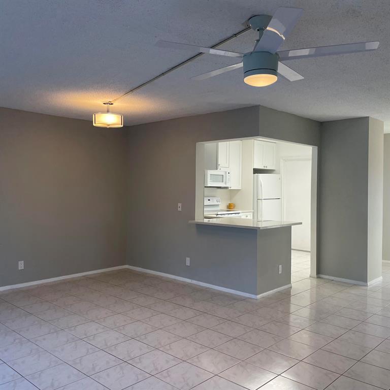 FAIRWAYS ROYALE CONDO - Residential Lease