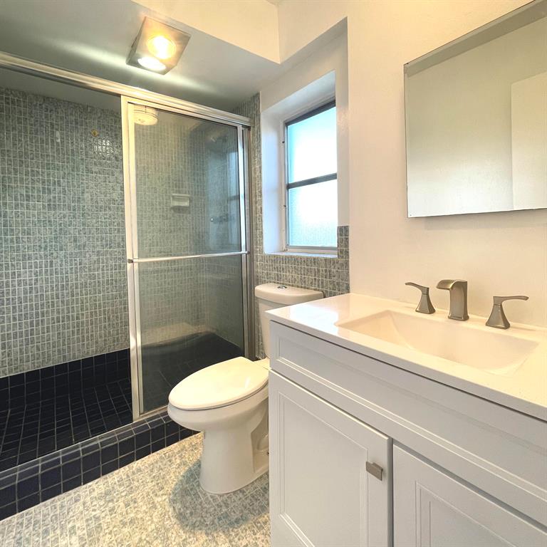 FAIRWAYS ROYALE CONDO - Residential Lease