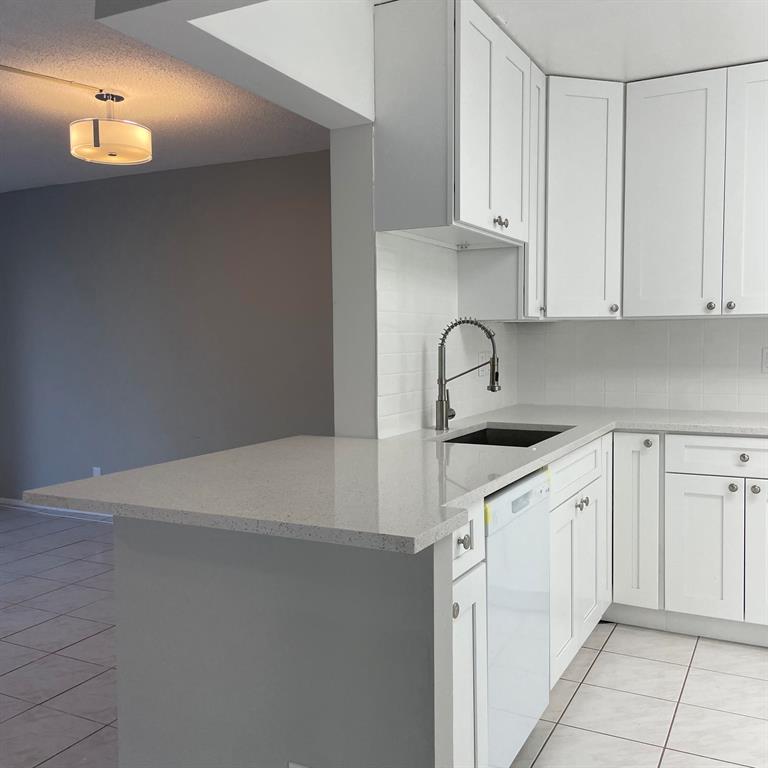 FAIRWAYS ROYALE CONDO - Residential Lease