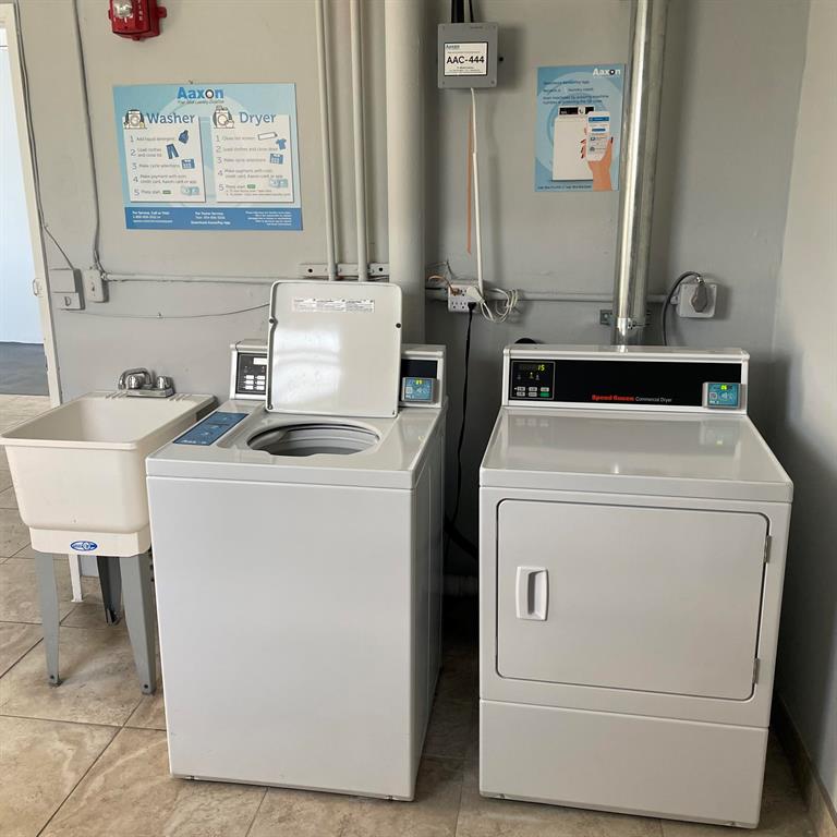 FAIRWAYS ROYALE CONDO - Residential Lease