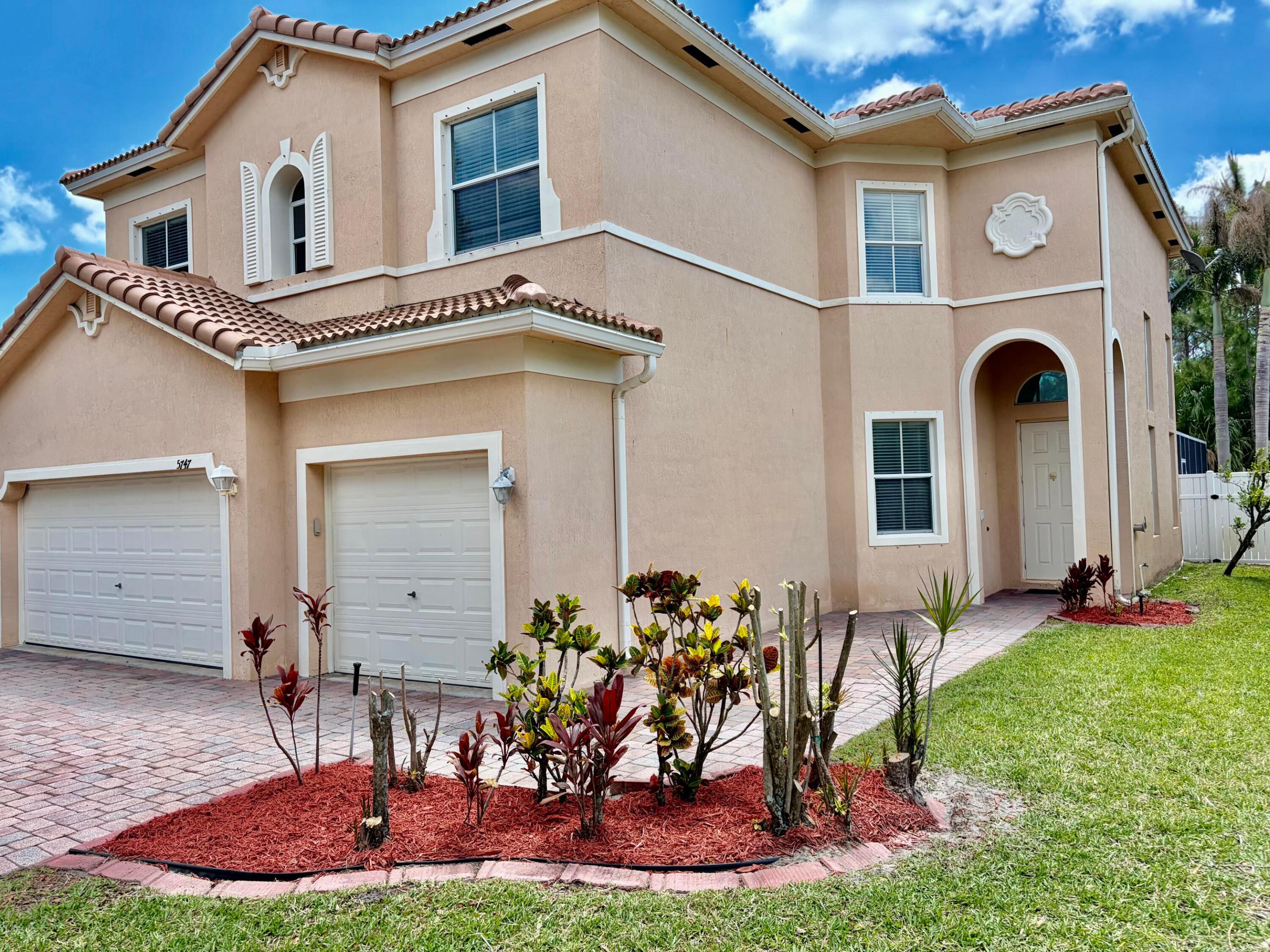 PORTOFINO SHORES - Residential