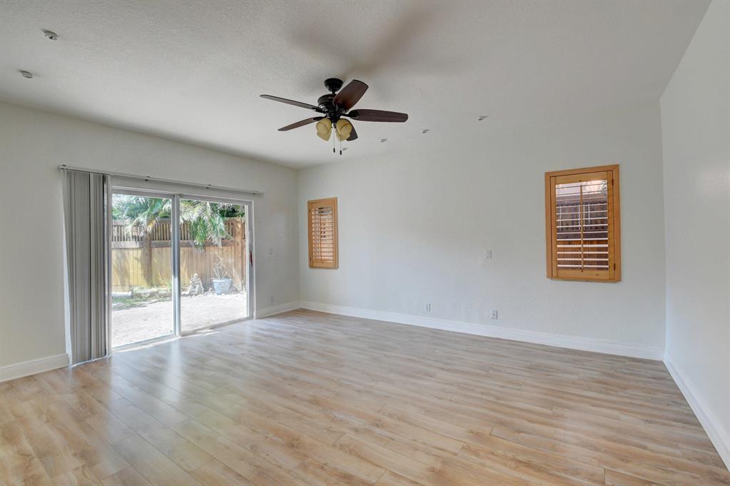 TROPIC ISLE 3RD SEC - Residential