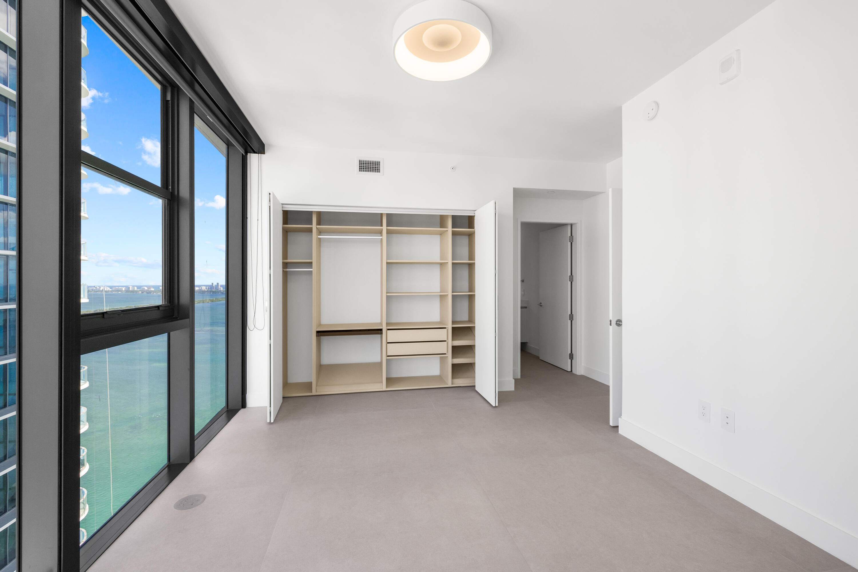 ARIA RESERVE SOUTH, A Condominium - Residential