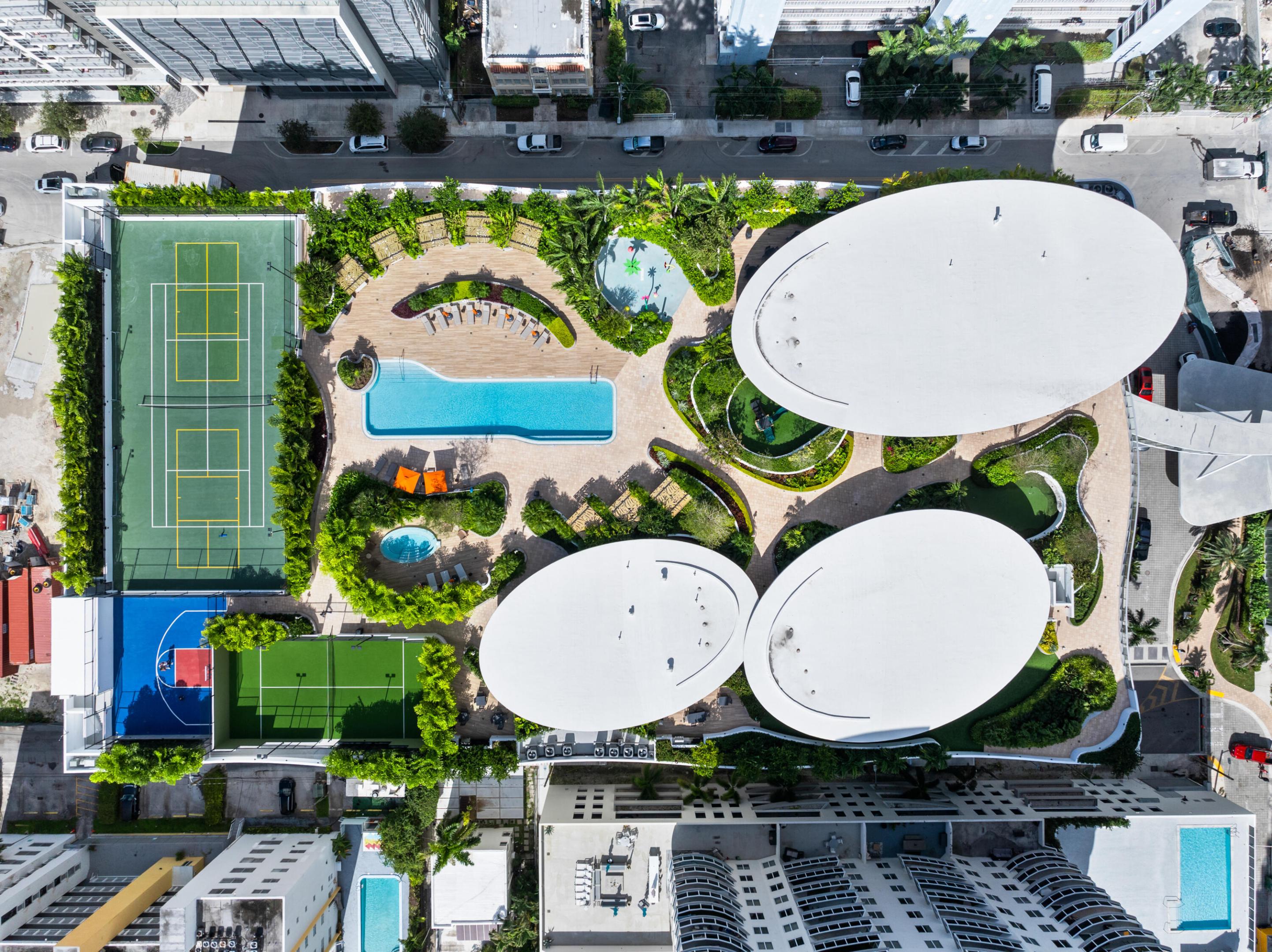 ARIA RESERVE SOUTH, A Condominium - Residential