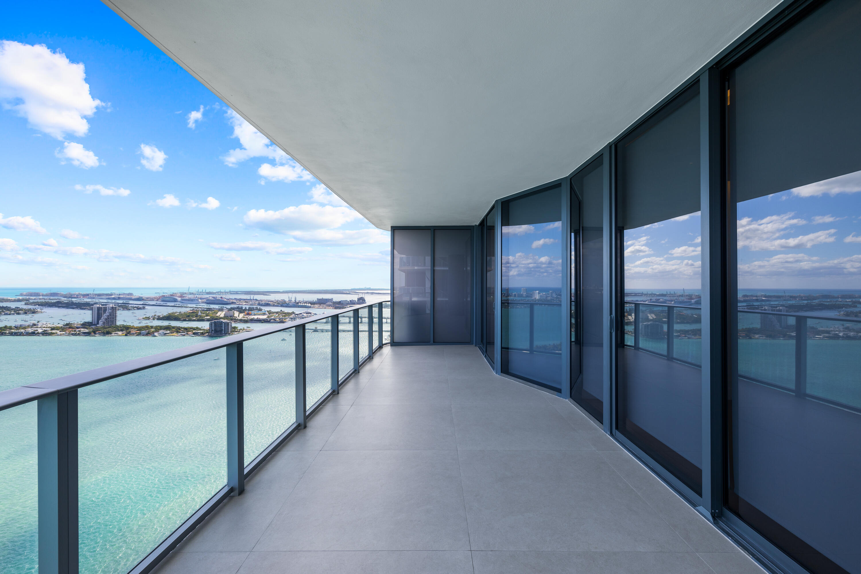 ARIA RESERVE SOUTH, A Condominium - Residential