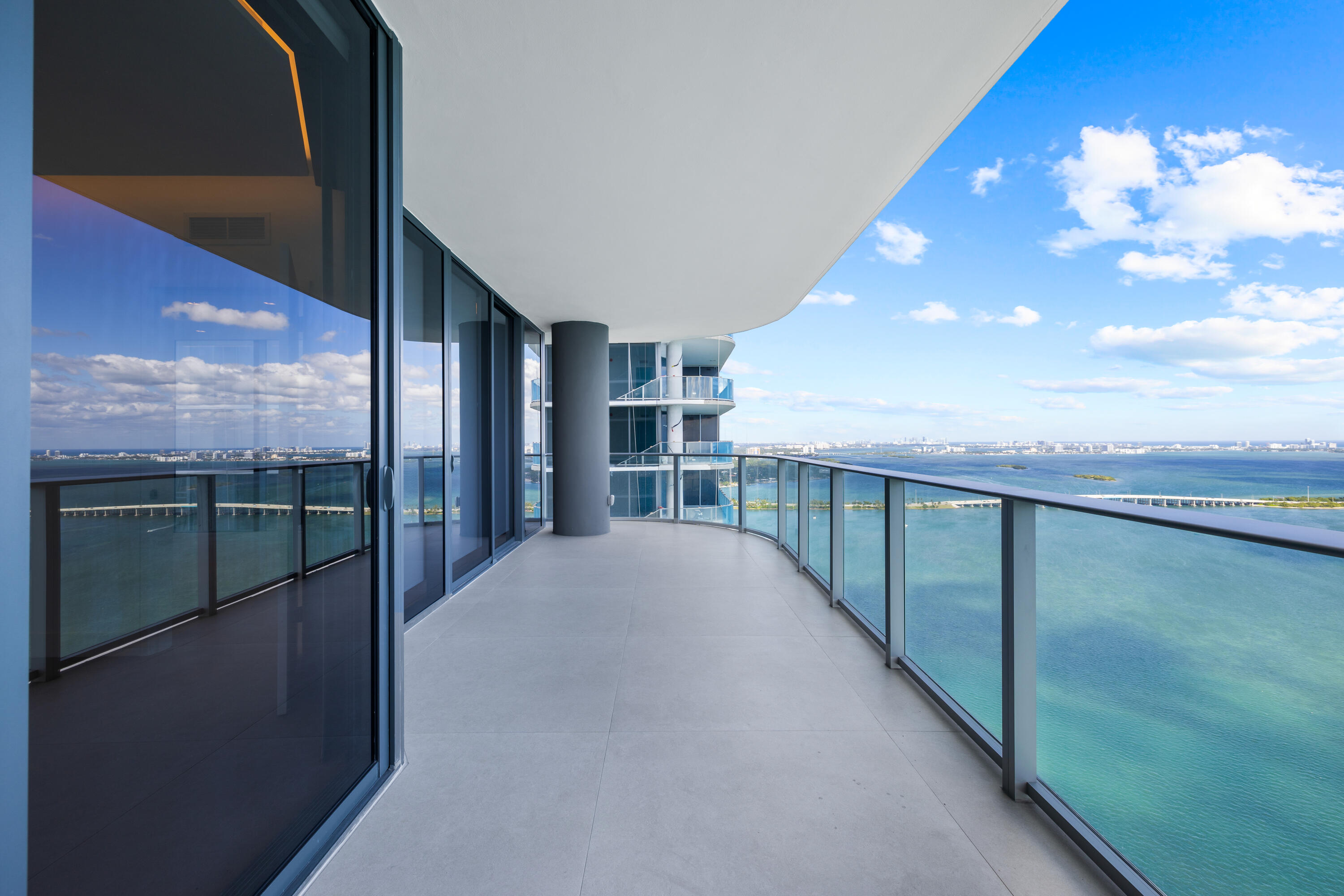 ARIA RESERVE SOUTH, A Condominium - Residential