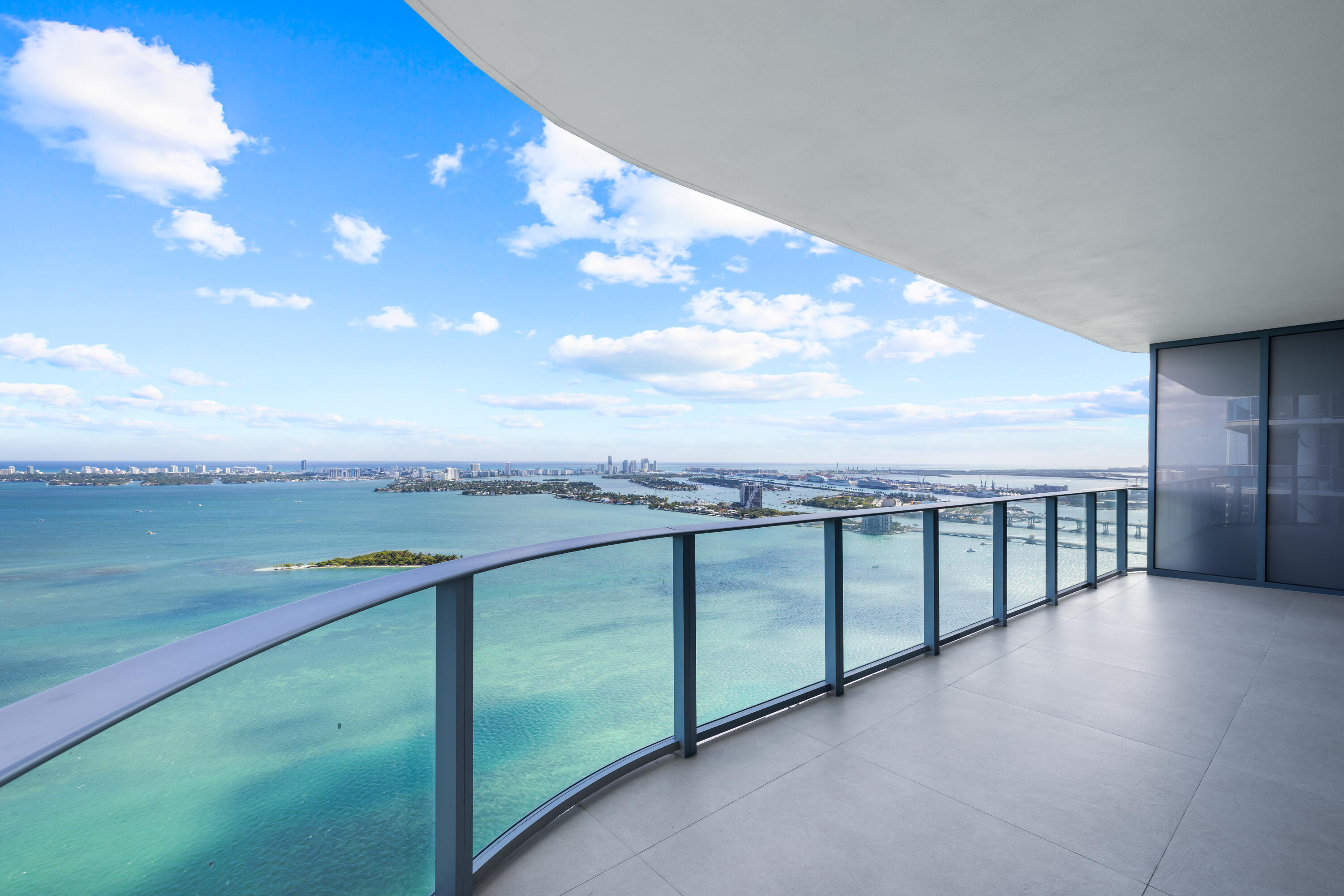 ARIA RESERVE SOUTH, A Condominium - Residential