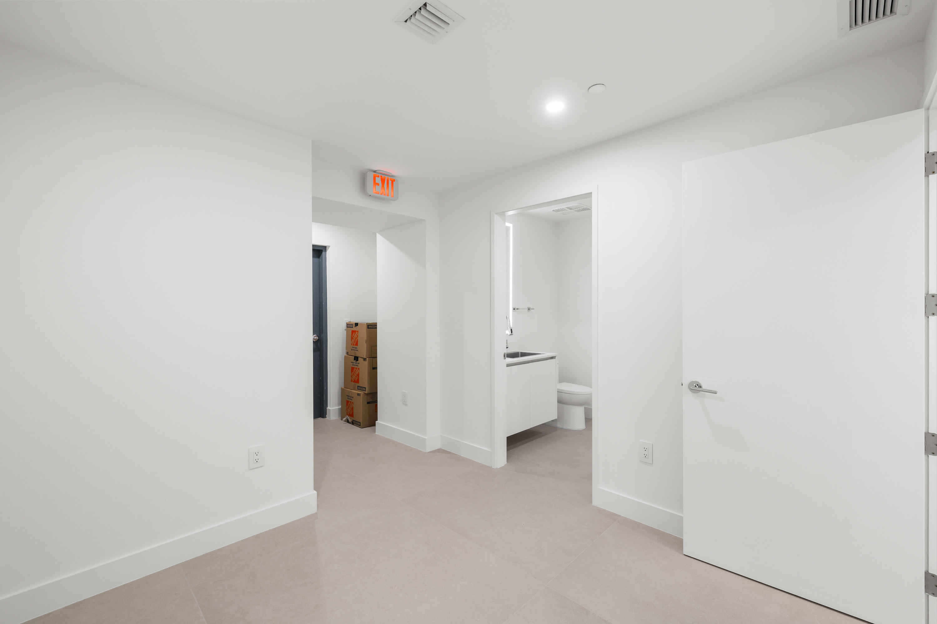 ARIA RESERVE SOUTH, A Condominium - Residential