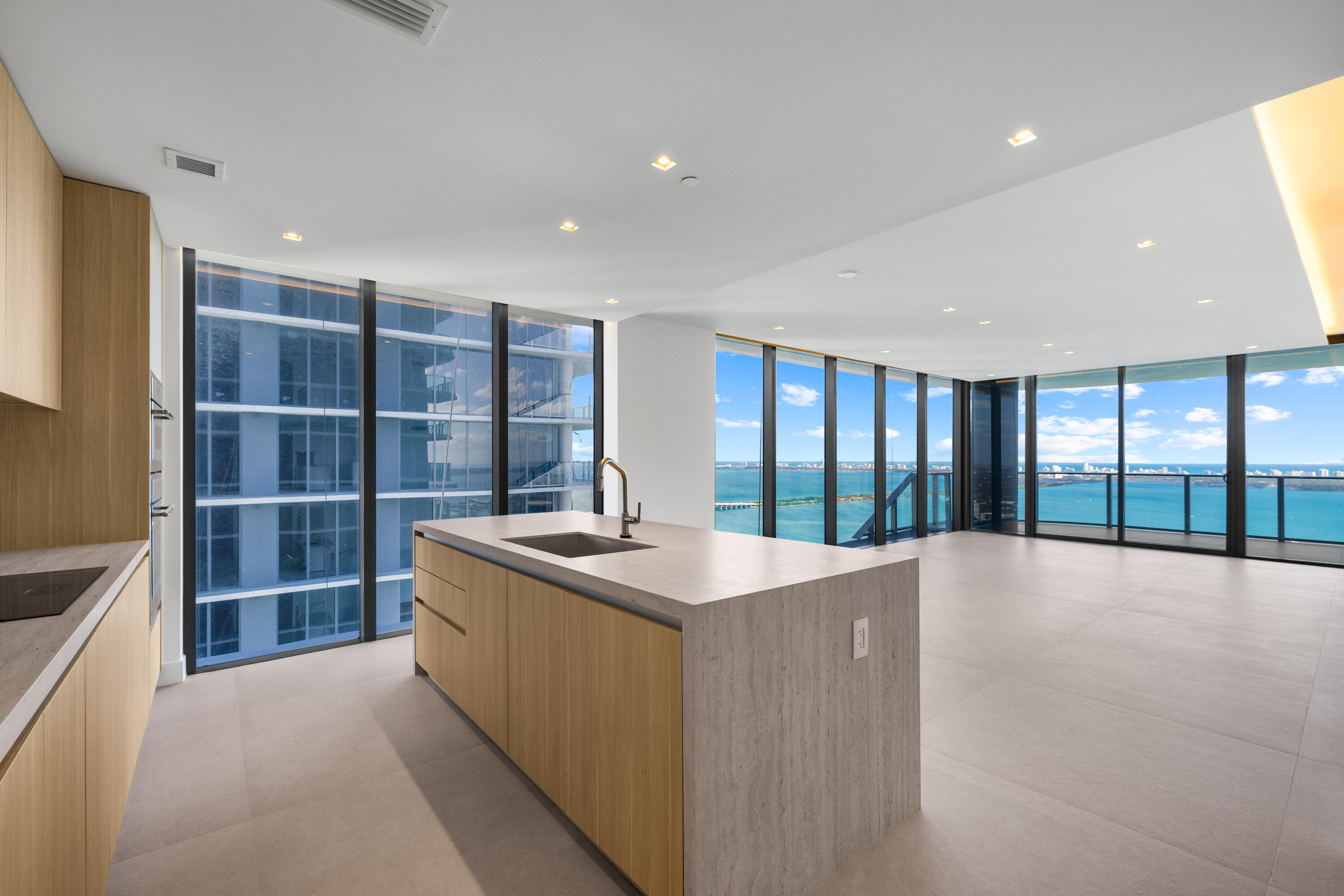 ARIA RESERVE SOUTH, A Condominium - Residential