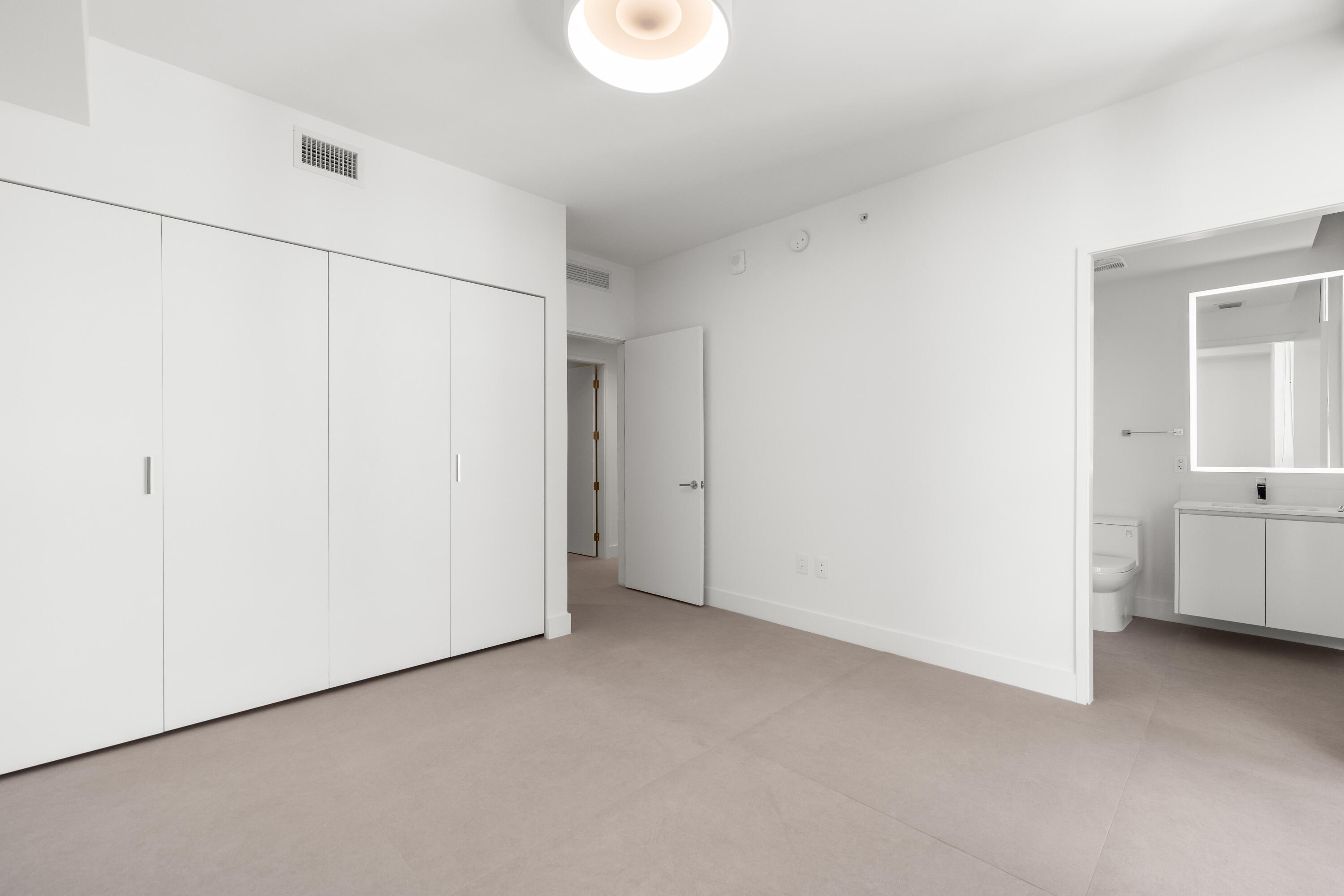 ARIA RESERVE SOUTH, A Condominium - Residential