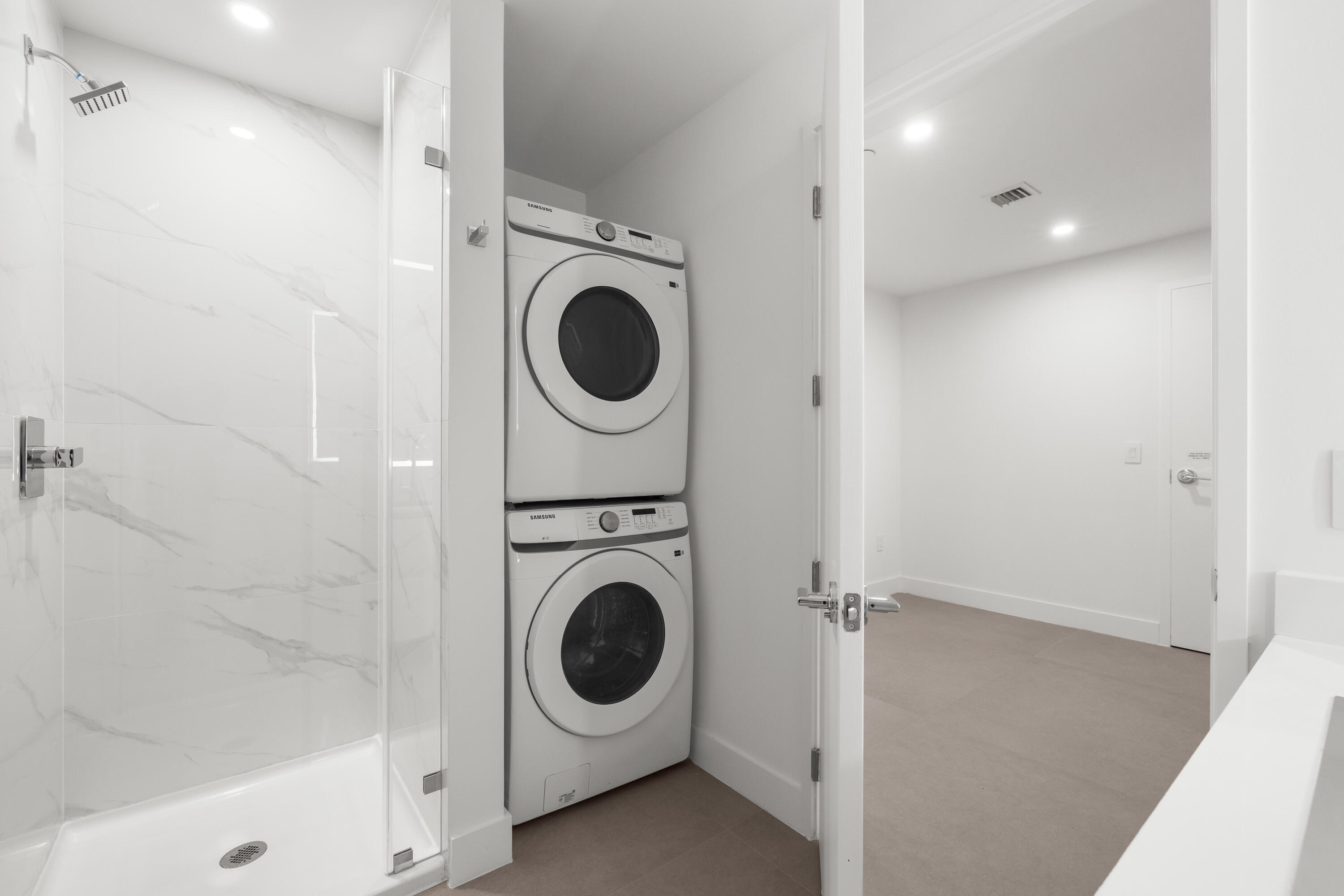 ARIA RESERVE SOUTH, A Condominium - Residential