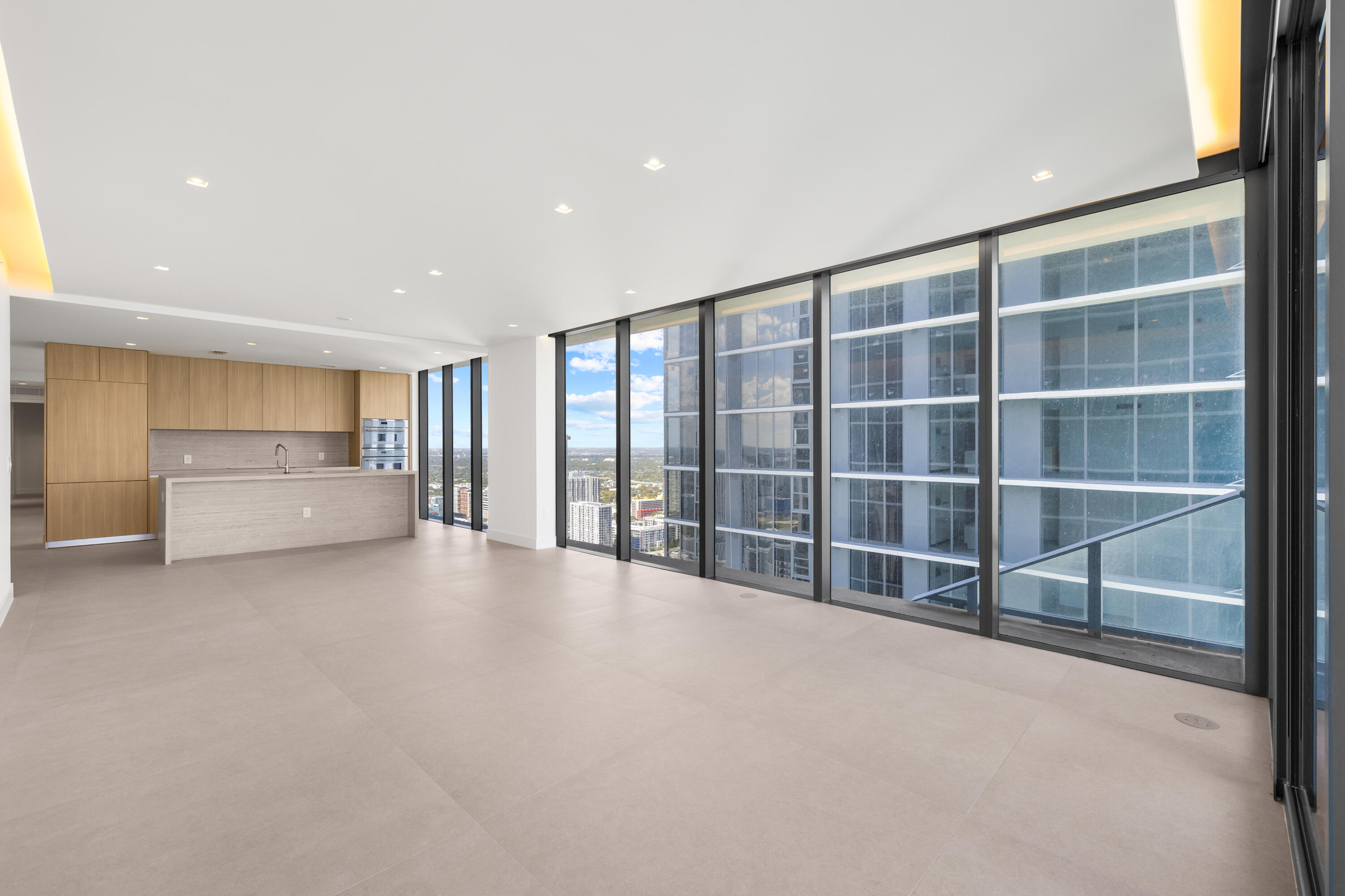 ARIA RESERVE SOUTH, A Condominium - Residential