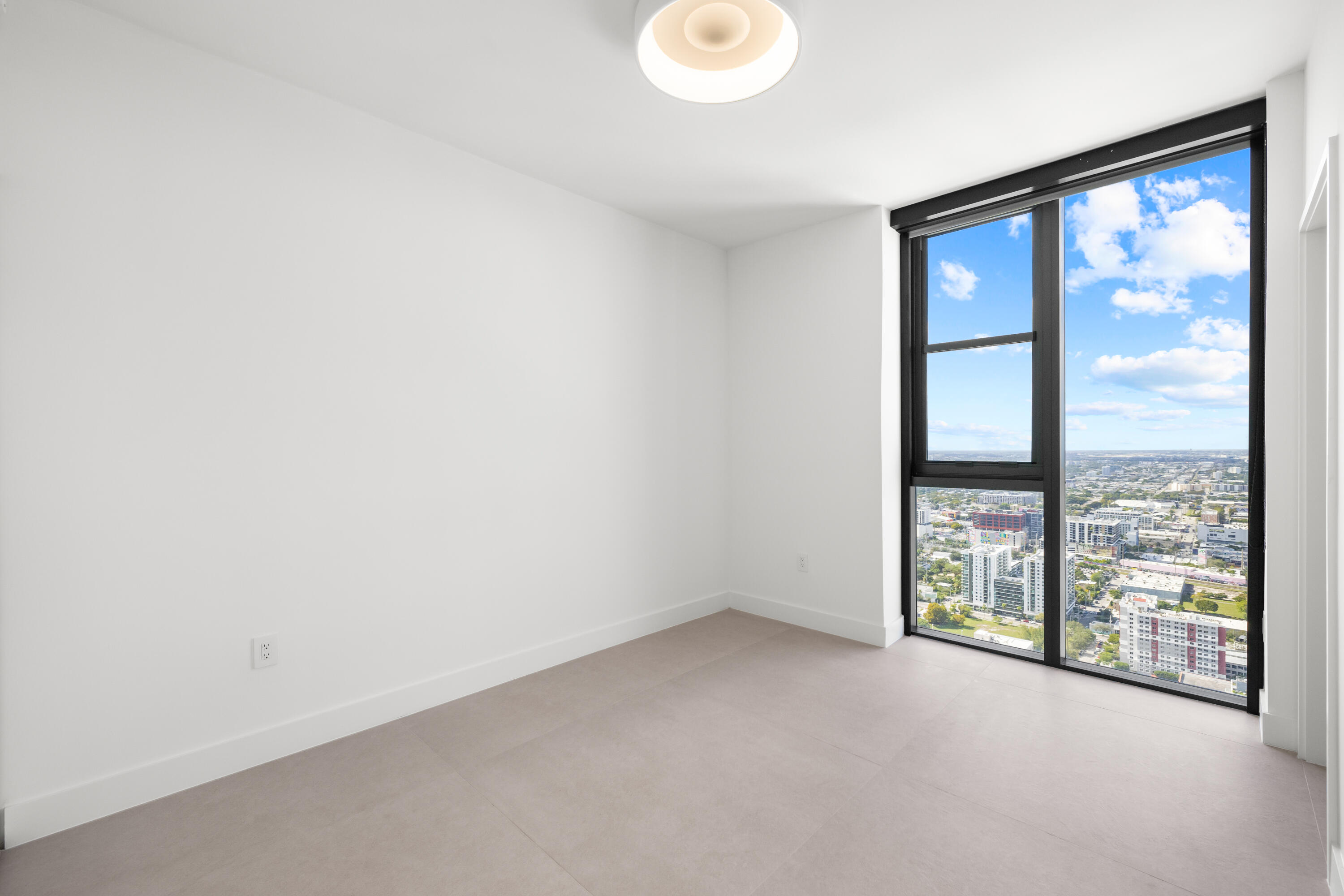 ARIA RESERVE SOUTH, A Condominium - Residential