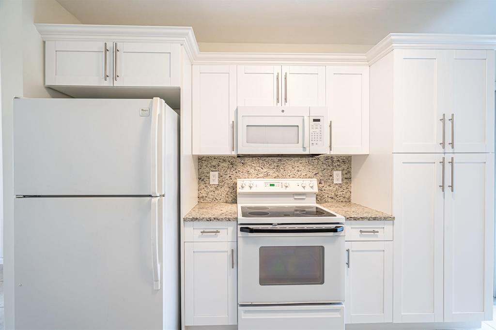 LAKE WYMAN SHORES - Residential Lease